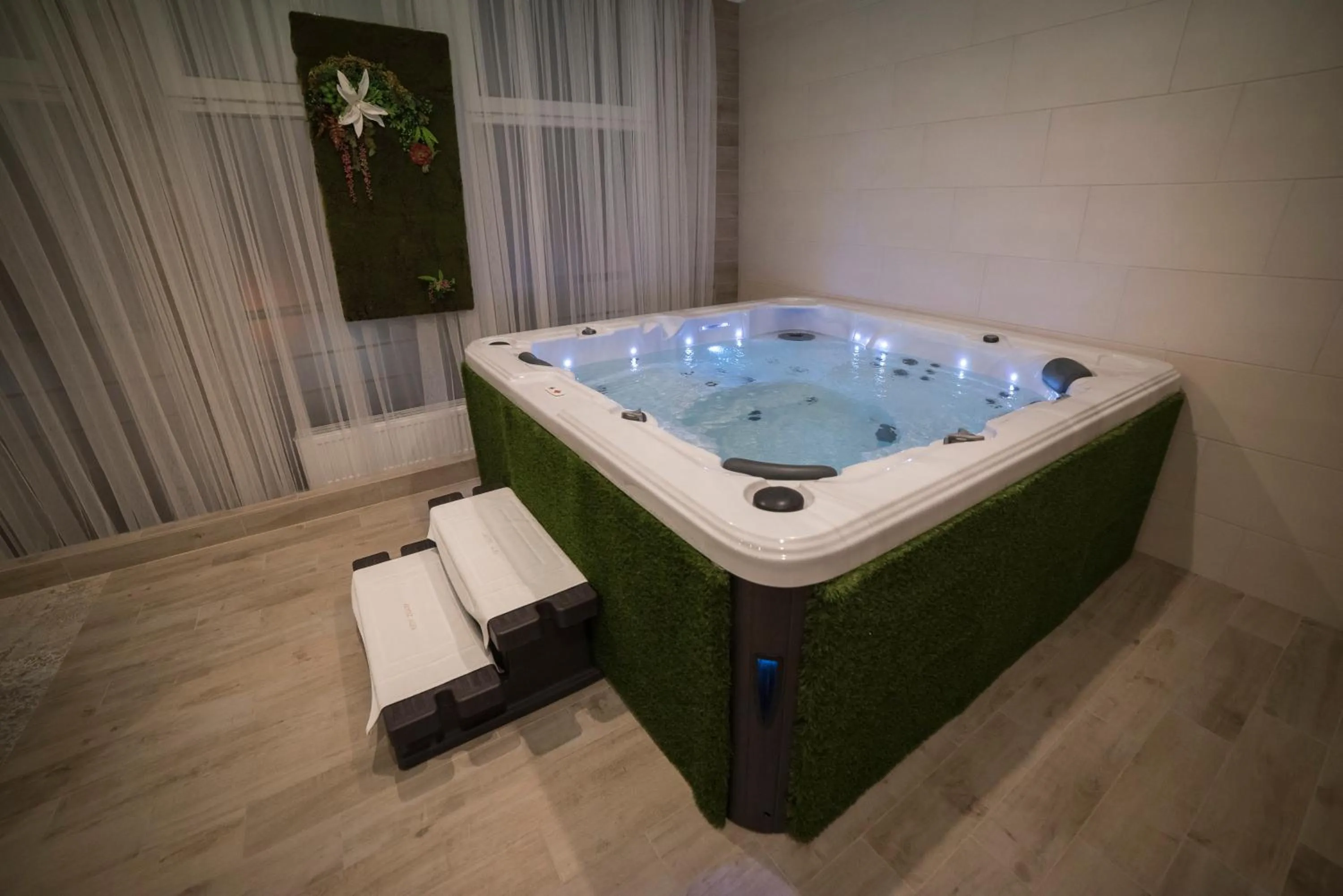 Hot Tub in Hotel Alfa