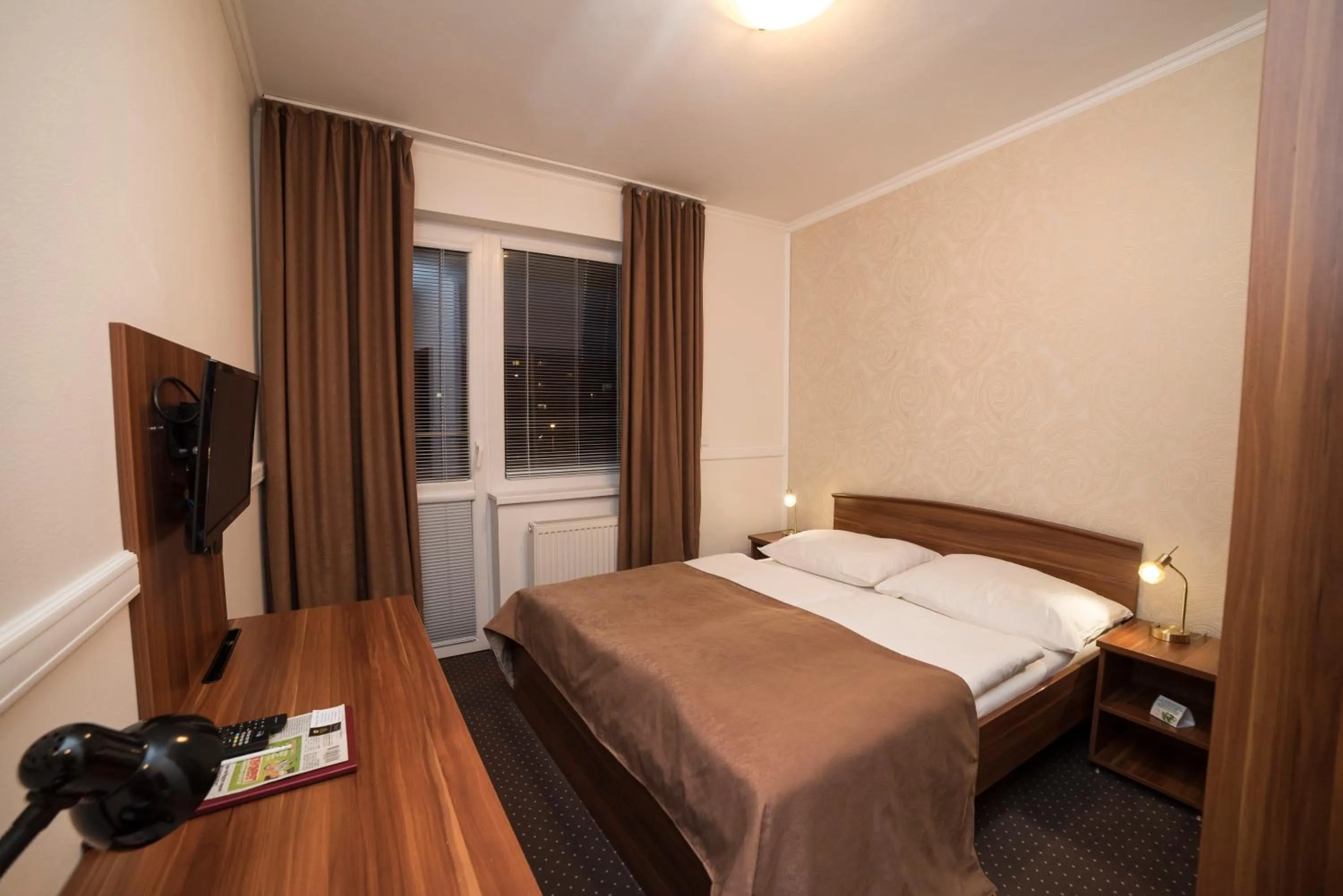 Photo of the whole room, Bed in Hotel Alfa