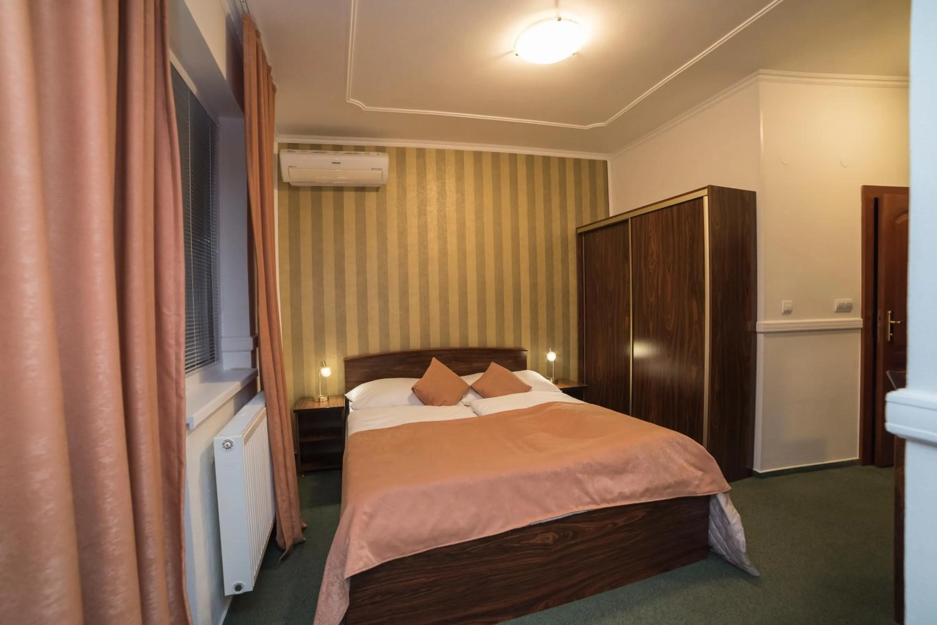 Photo of the whole room, Bed in Hotel Alfa