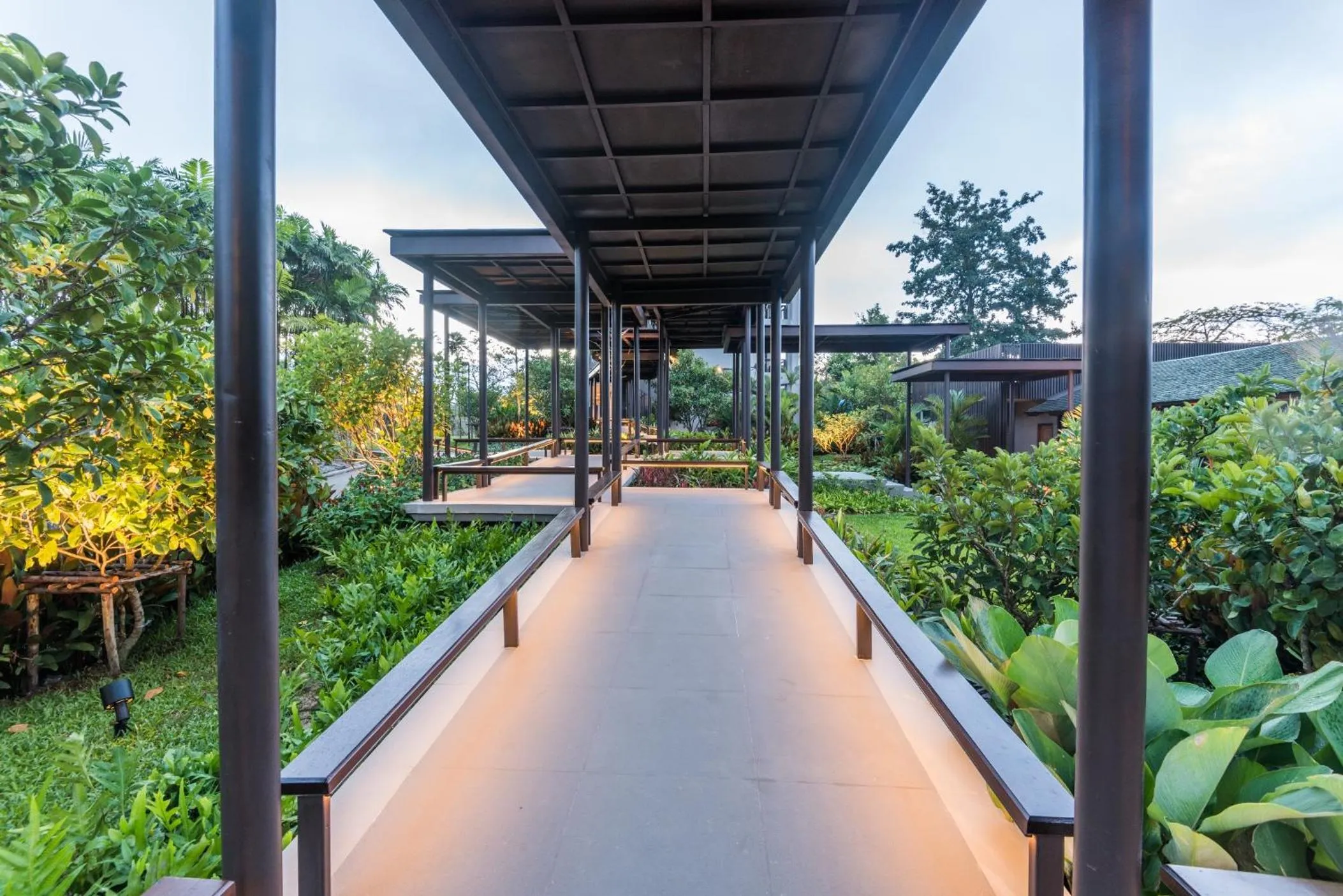 Quiet street view in Chatrium Golf Resort Soi Dao Chanthaburi