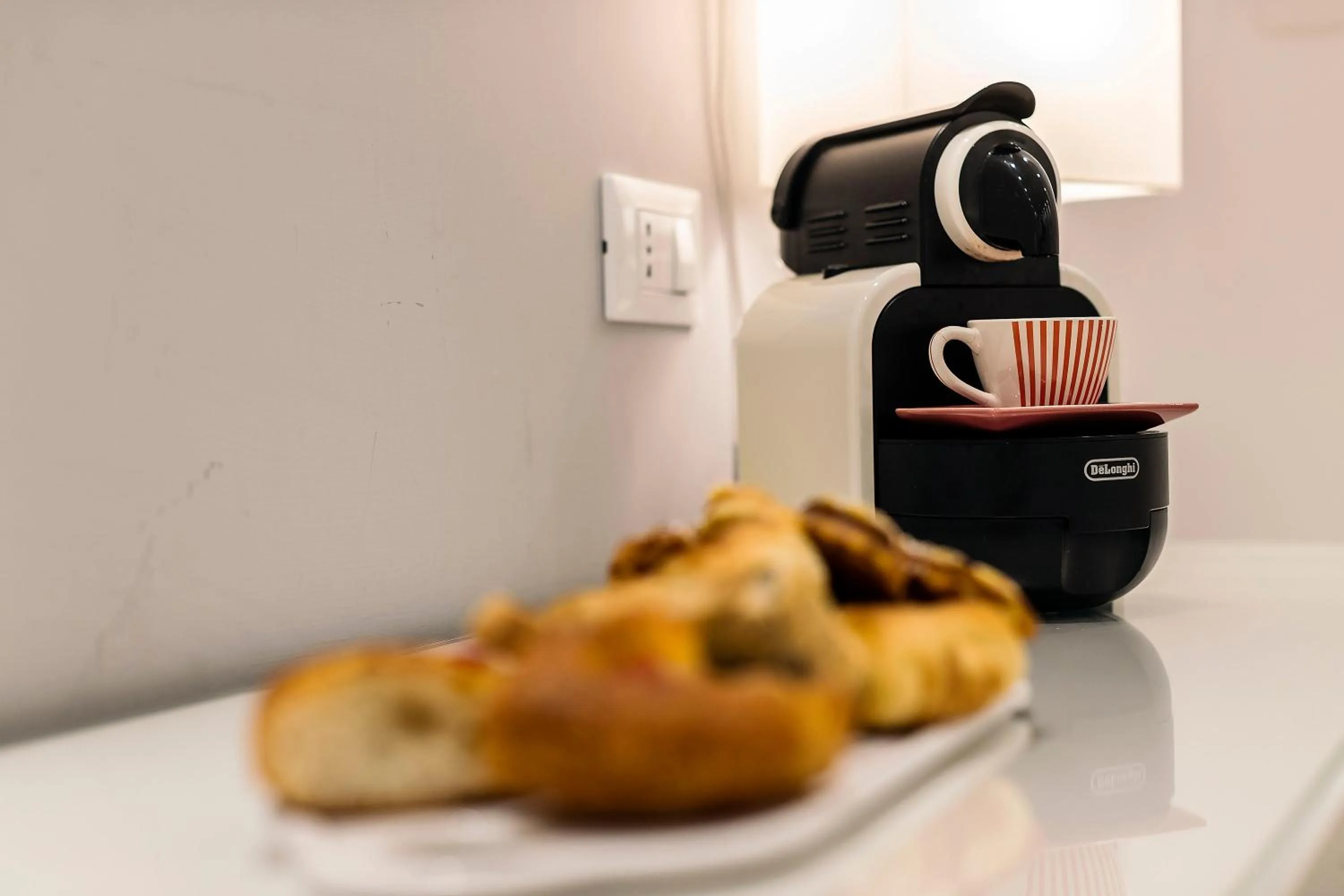 Coffee/tea facilities in Bella Roma Luxury Accommodation, Vatican City - Liberty Collection