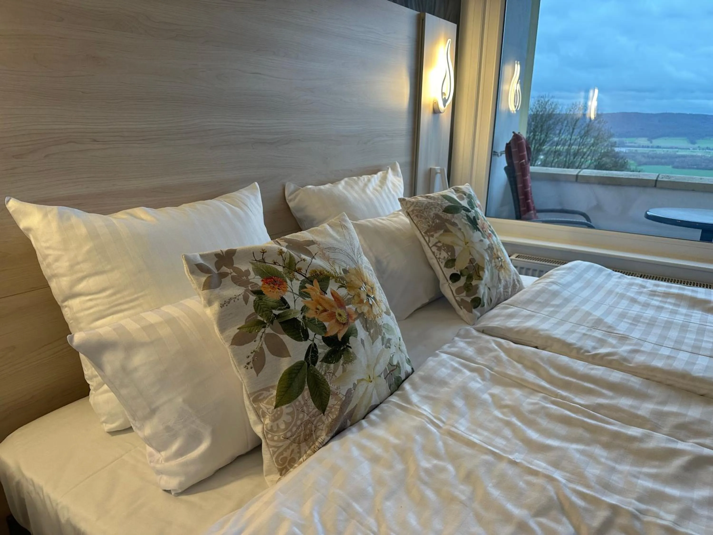 Bed in Villa Schaumburg - Boutique Hotel