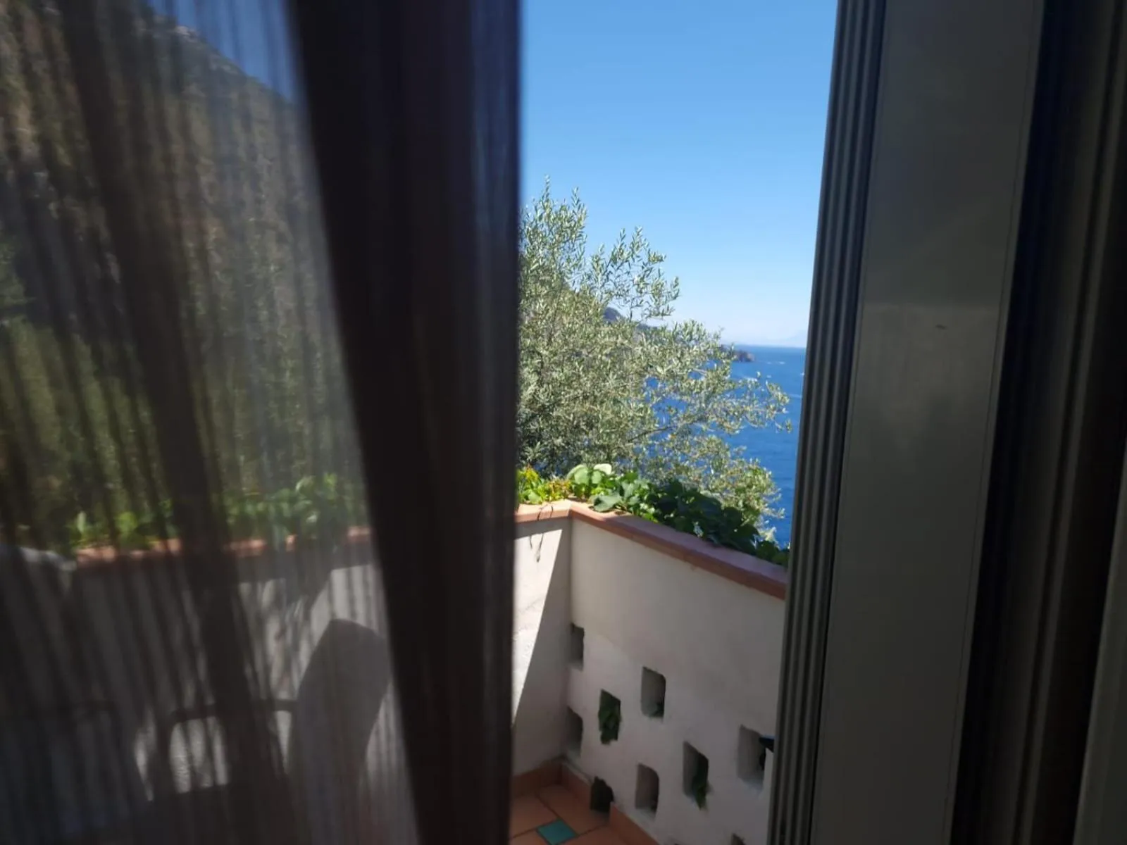 Day in Hotel La Perla