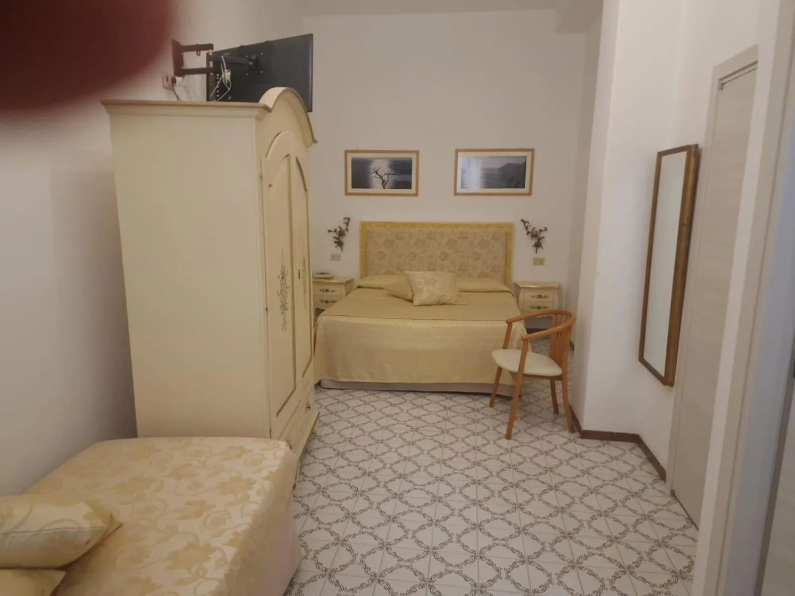 Bed in Hotel La Perla