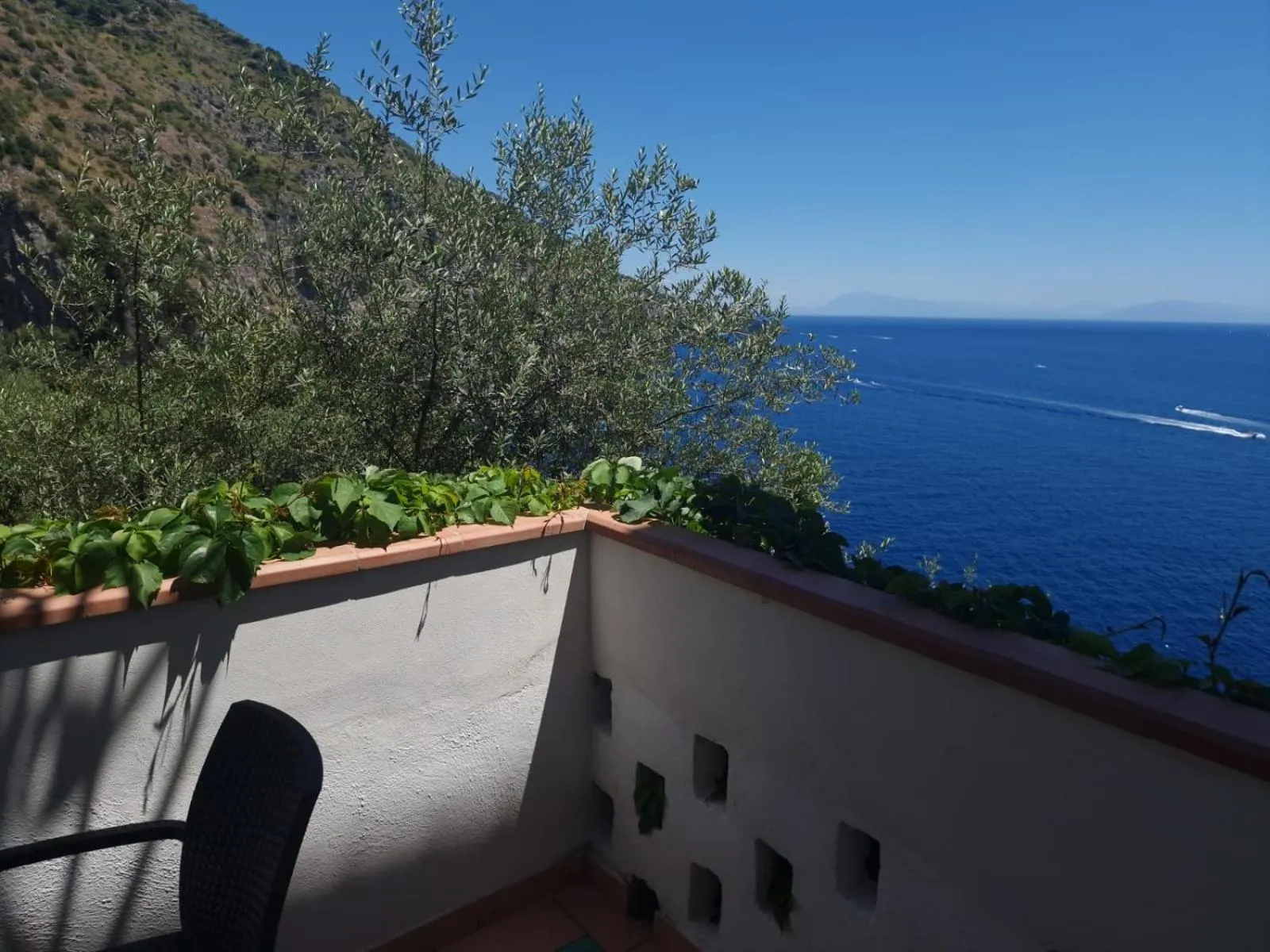 Day in Hotel La Perla