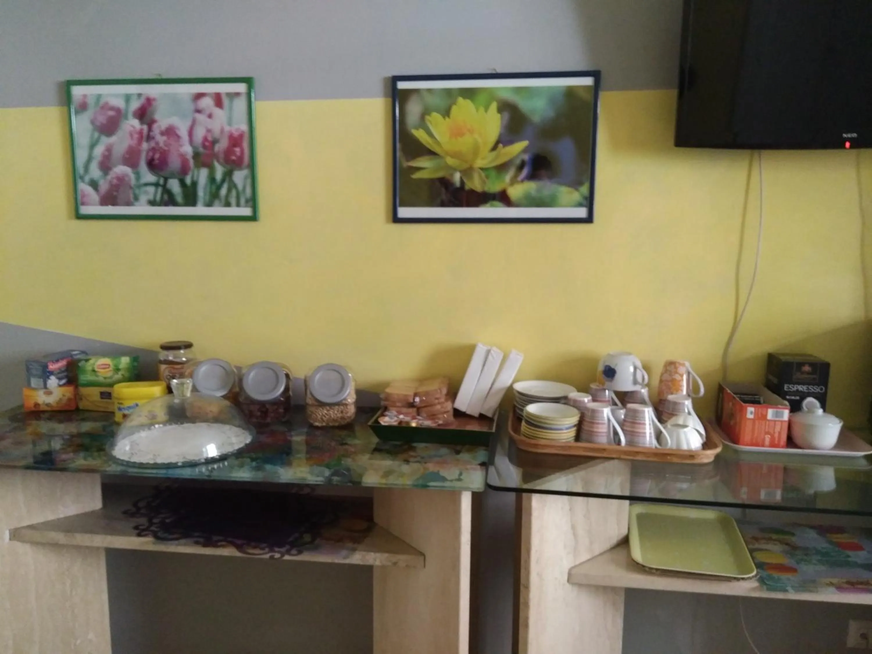 Communal lounge/ TV room in B&B Parva Domus