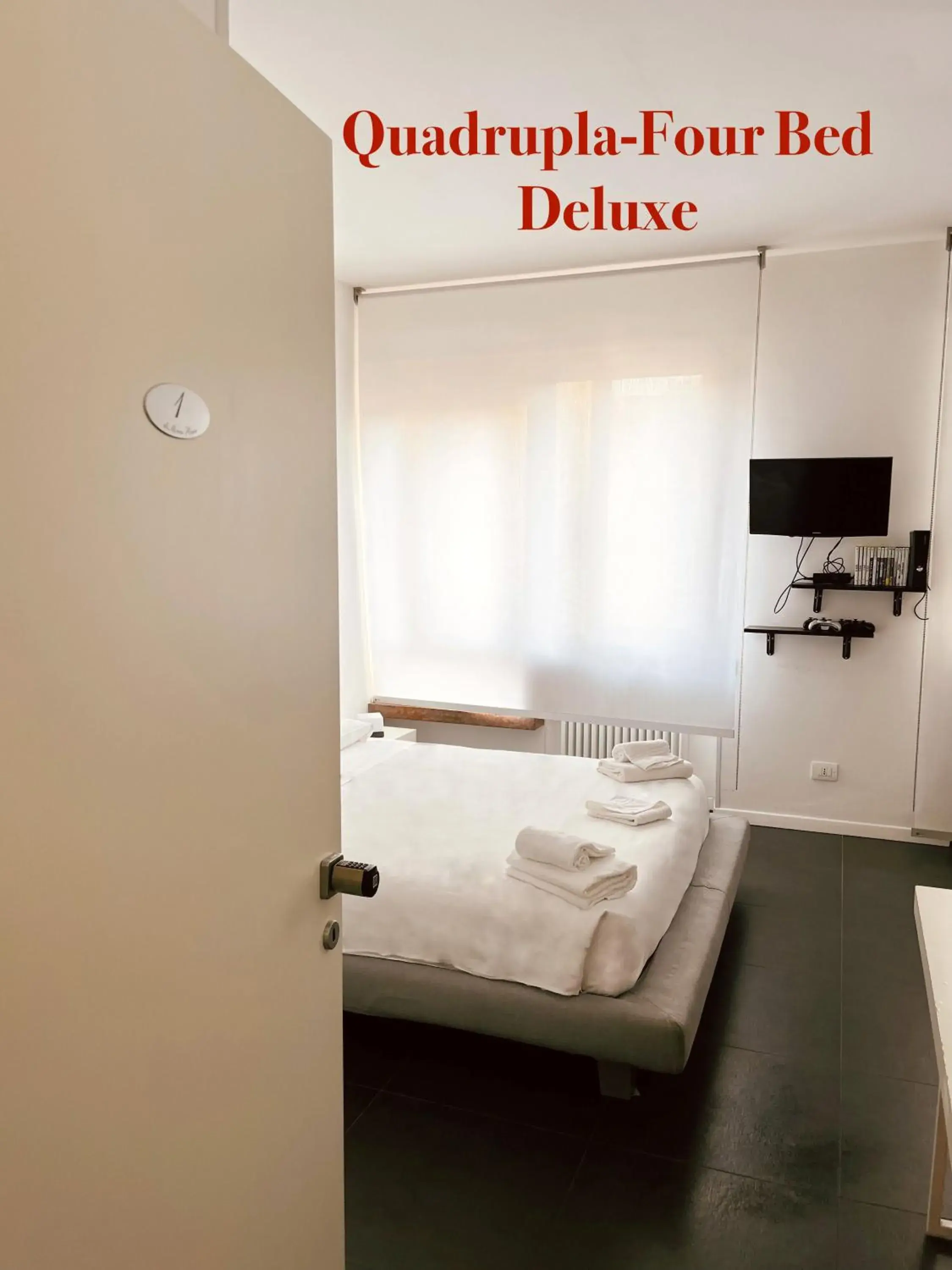 Deluxe Quadruple Room in DiMoras house Verona Deluxe Quadruple Room in DiMoras house Verona