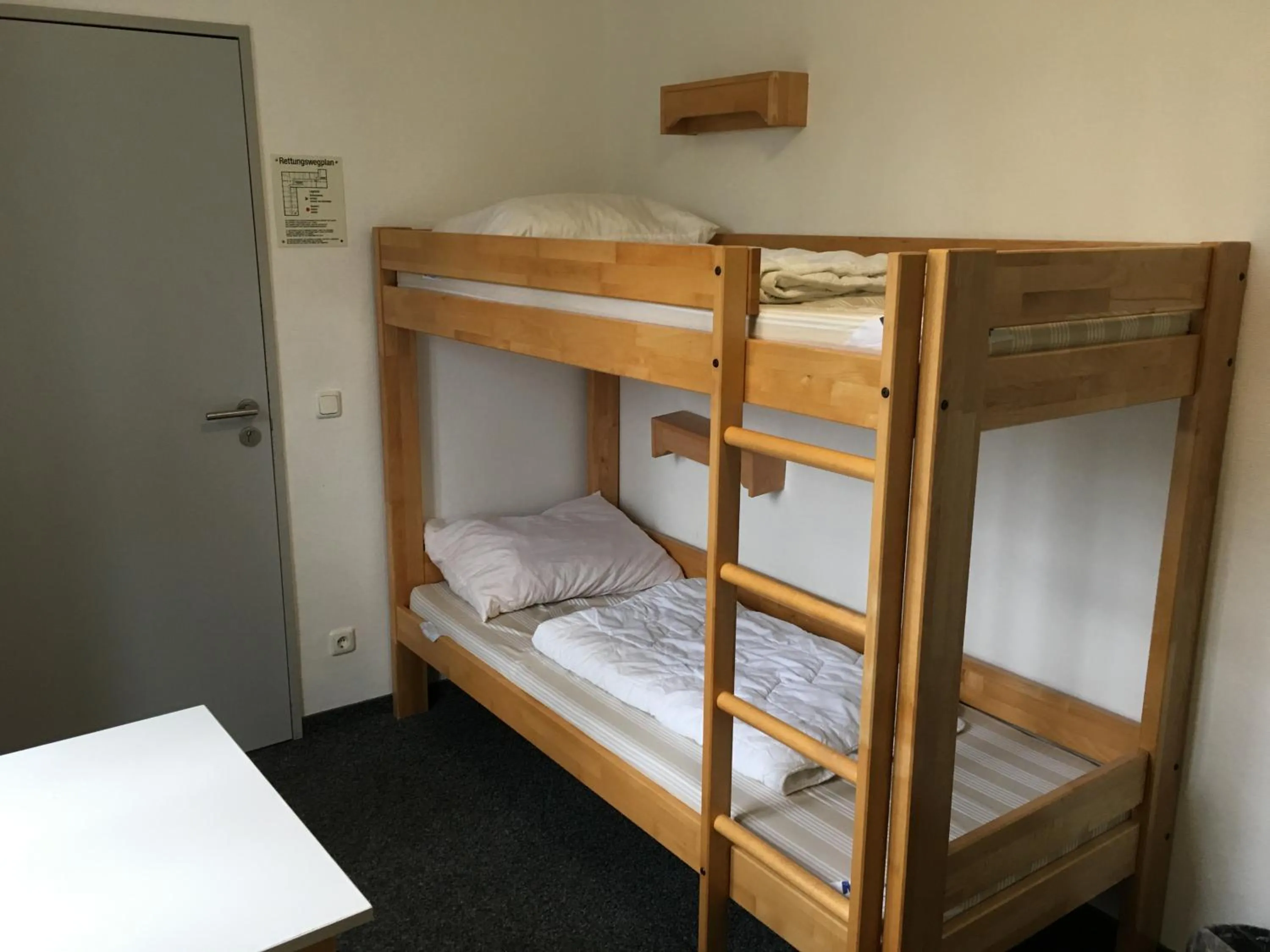 Photo of the whole room, Bed in Jugendherberge Aachen - Membership required