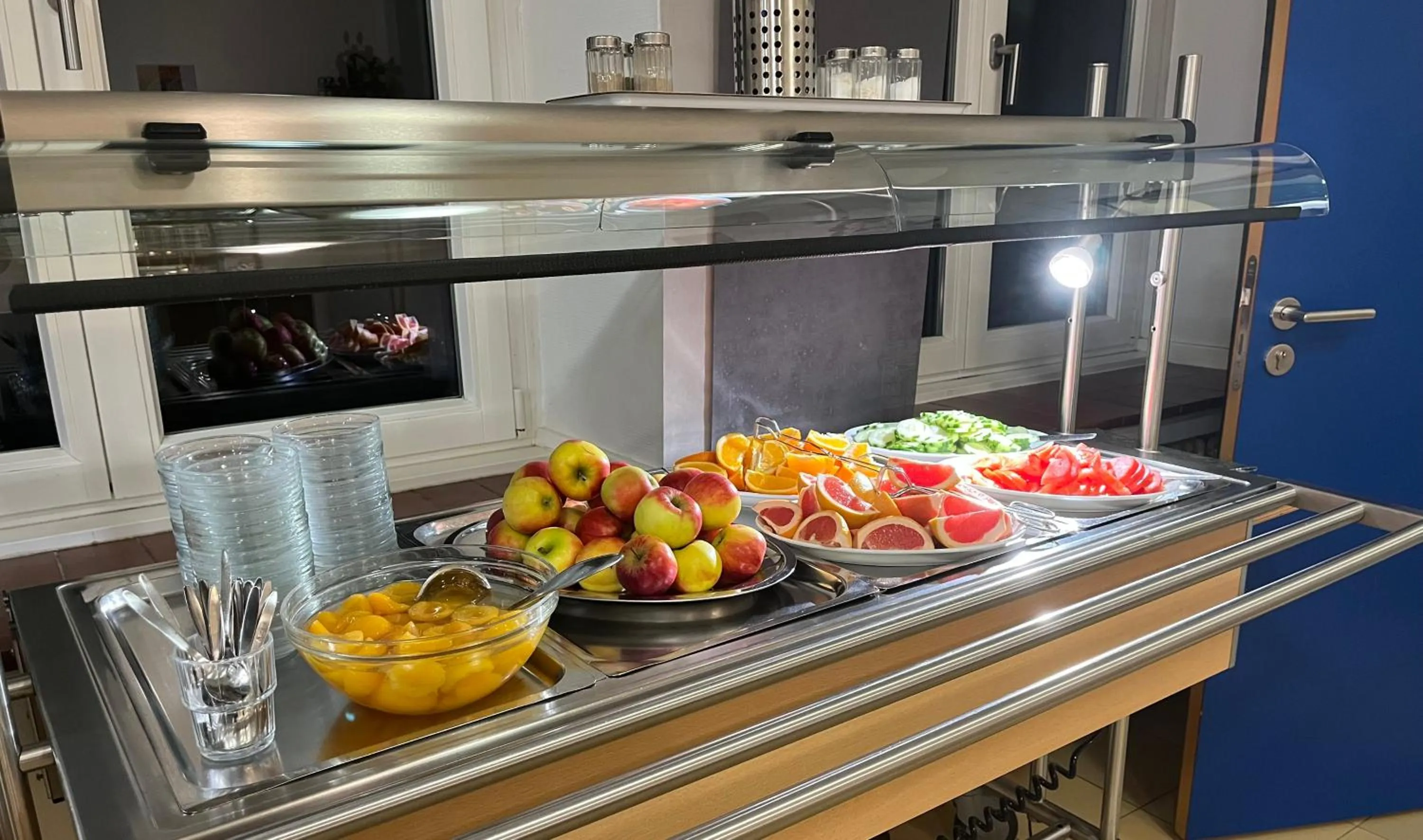 Breakfast in Jugendherberge Aachen - Membership required