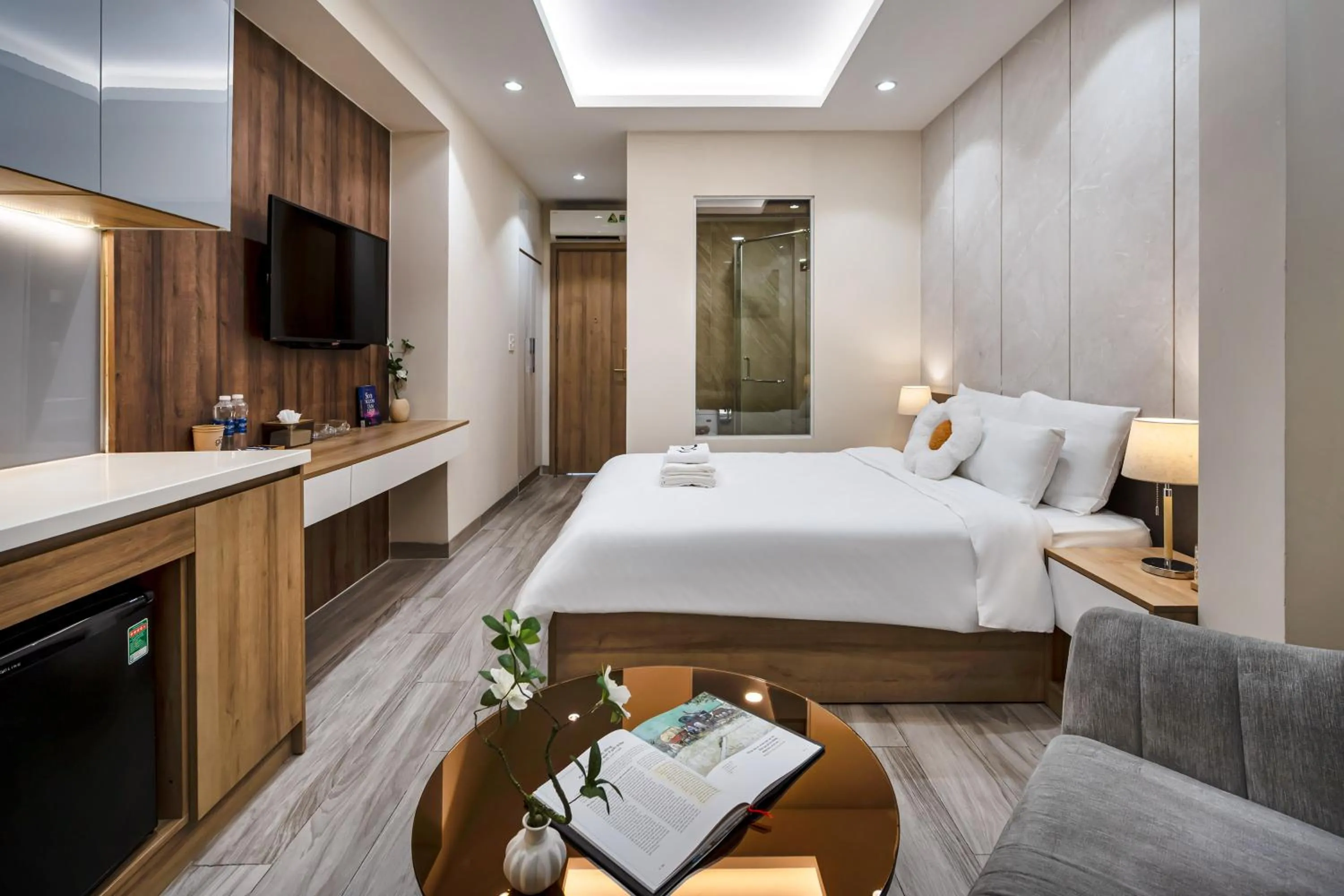 Photo of the whole room, Bed in The Royal Healing - Phu My Hung