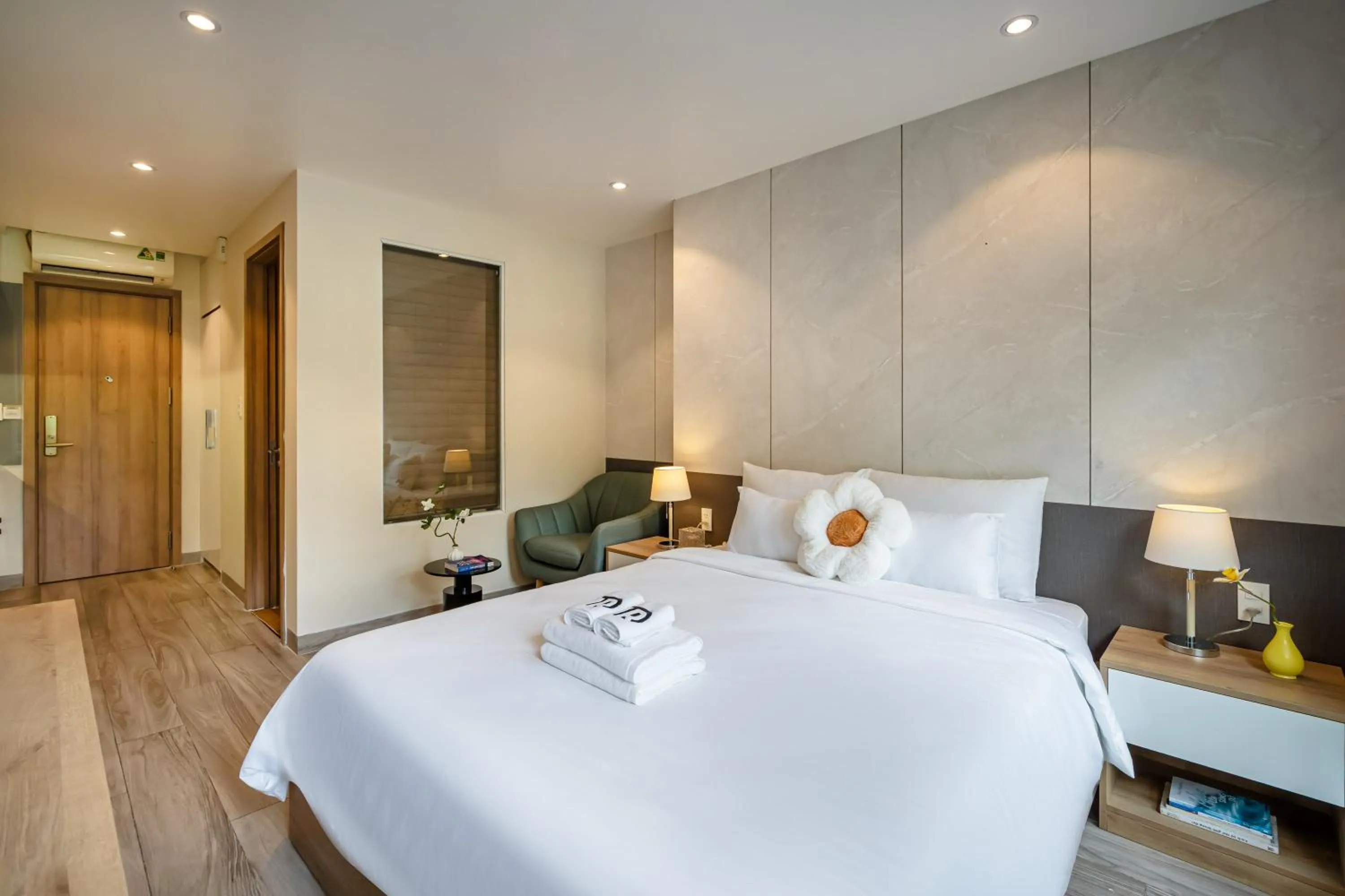 Photo of the whole room, Bed in The Royal Healing - Phu My Hung