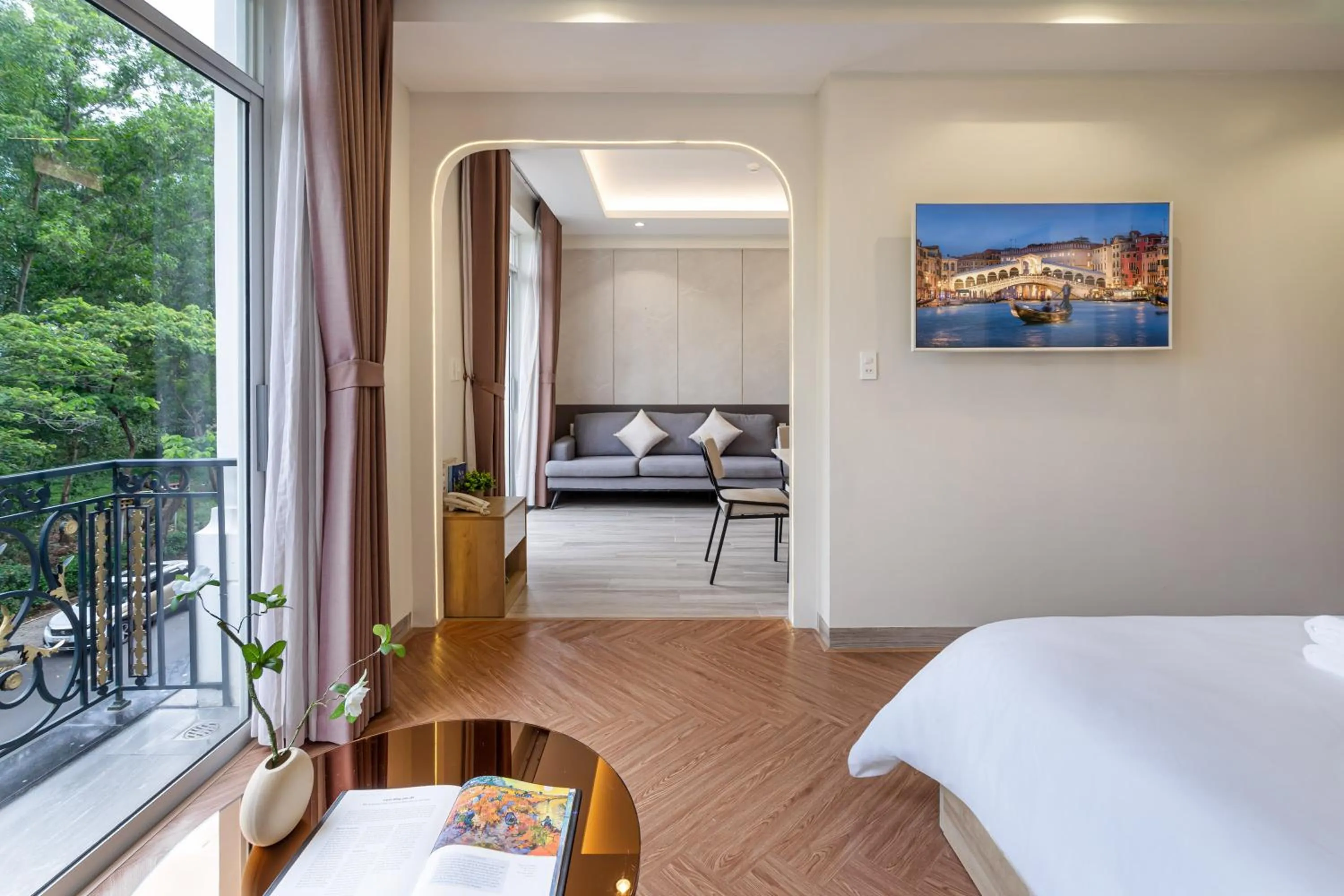 Photo of the whole room, Bed in The Royal Healing - Phu My Hung