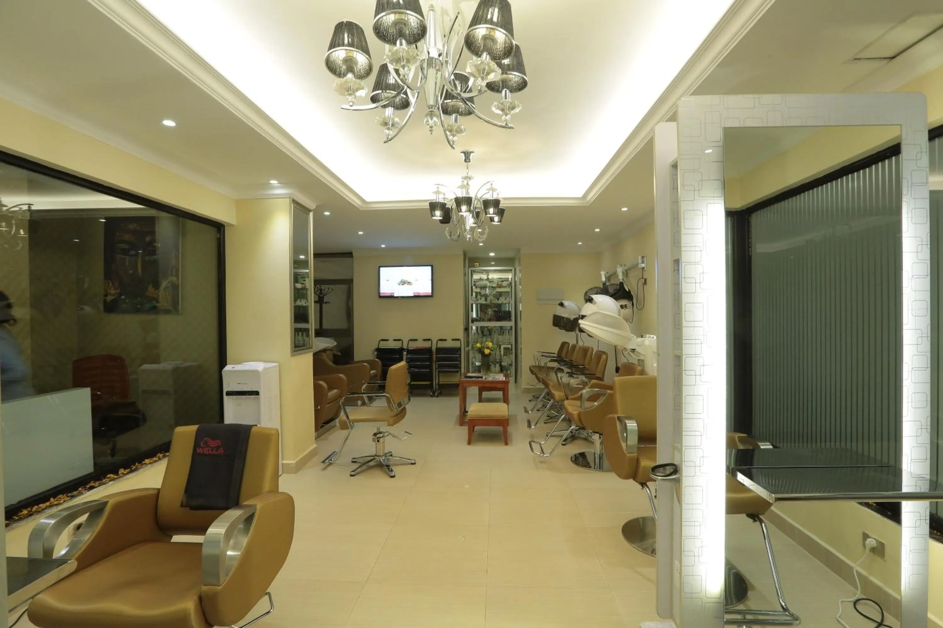 Area and facilities in Getfam Hotel