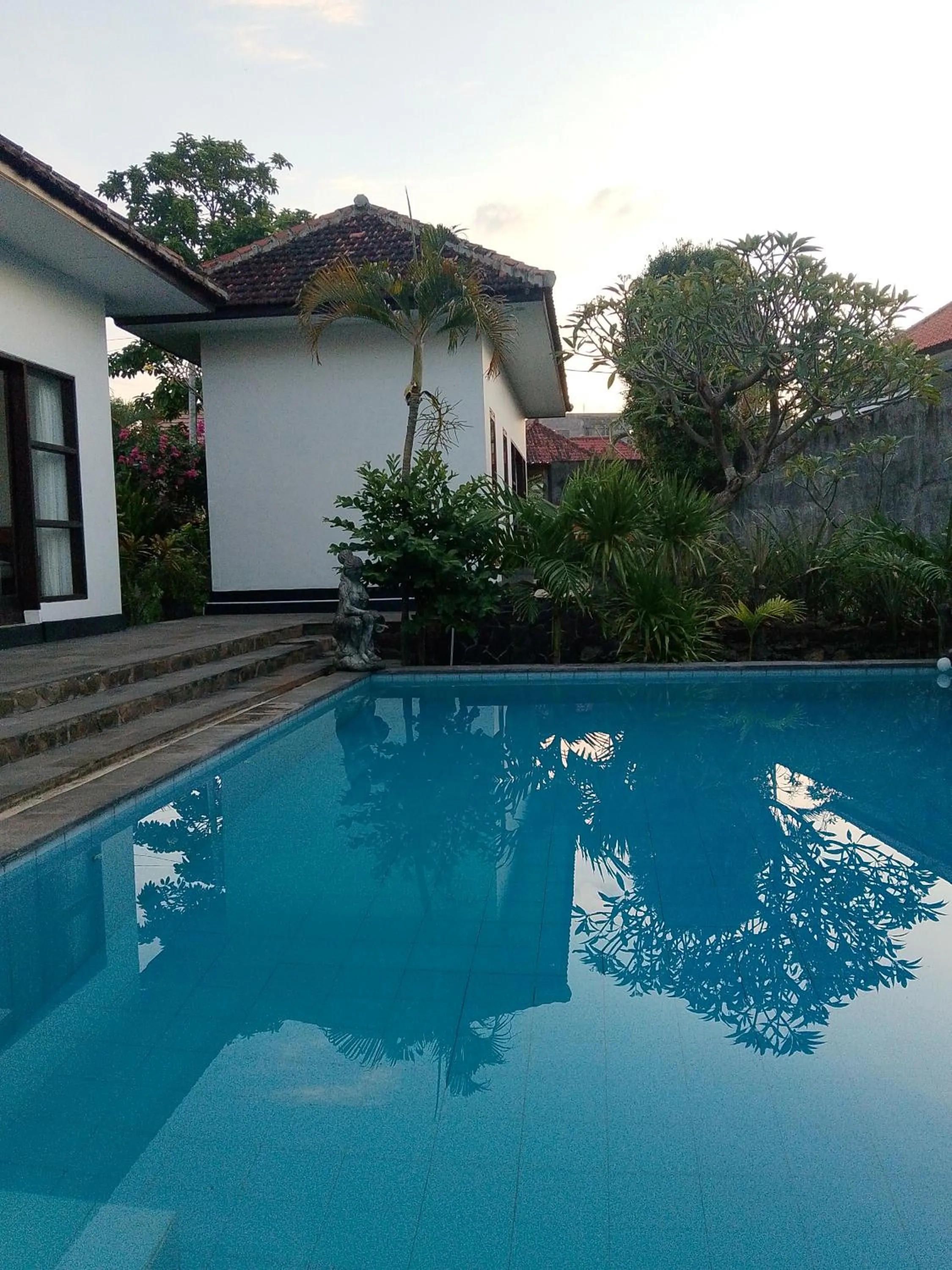 Property building in Lovina villa cinta