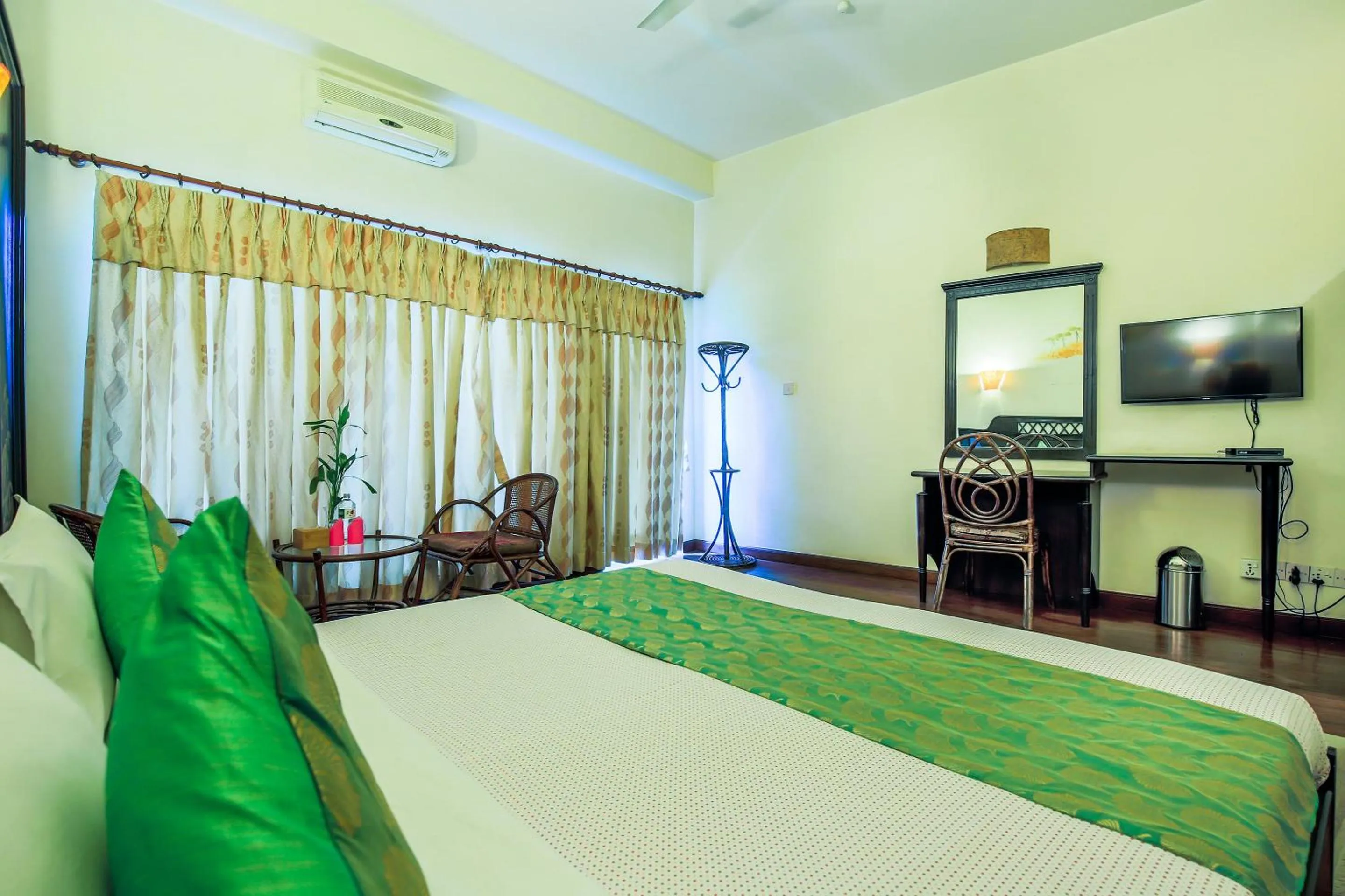 Bed in Siddhartha Hotel Narayangarh