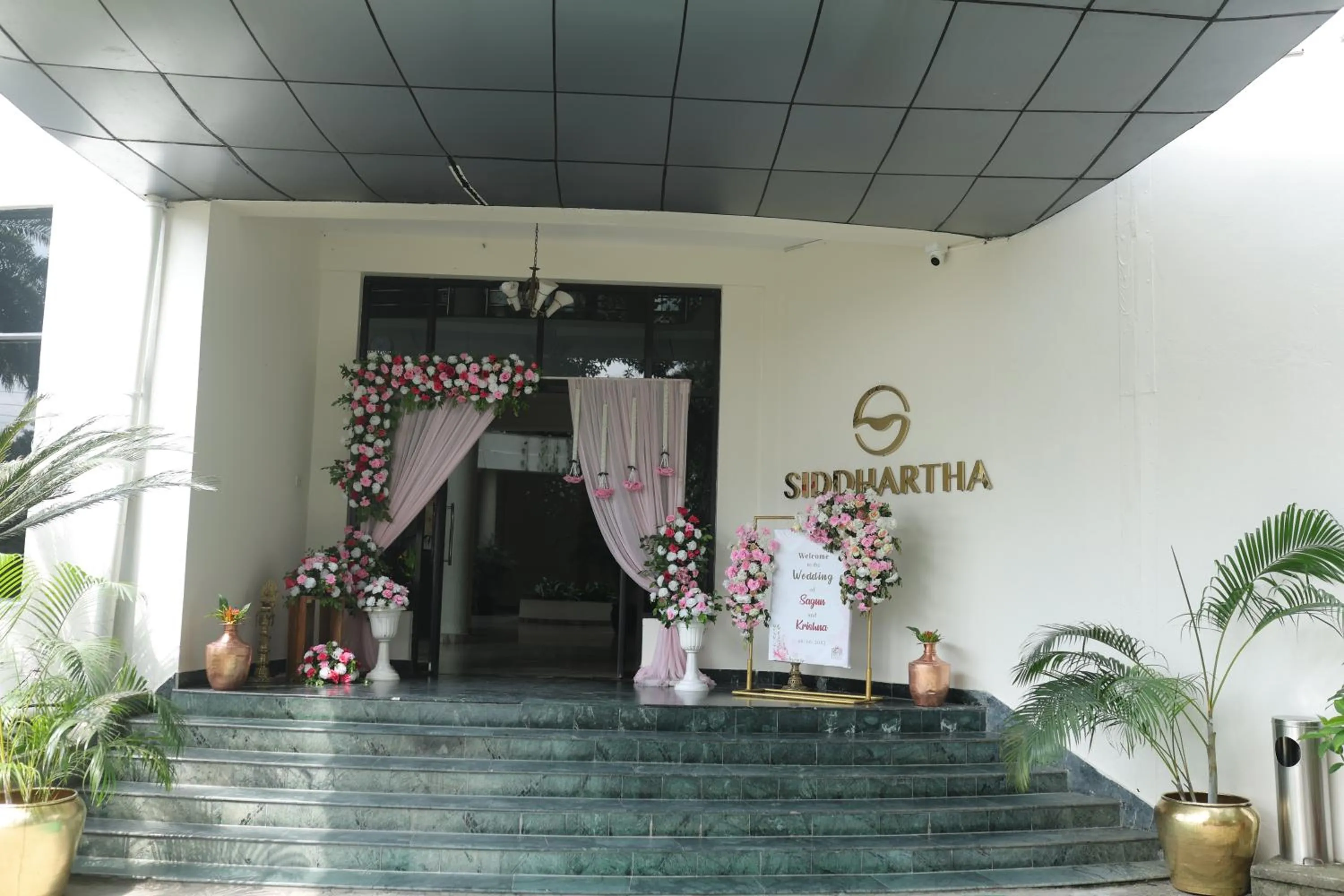 Facade/entrance in Siddhartha Hotel Narayangarh