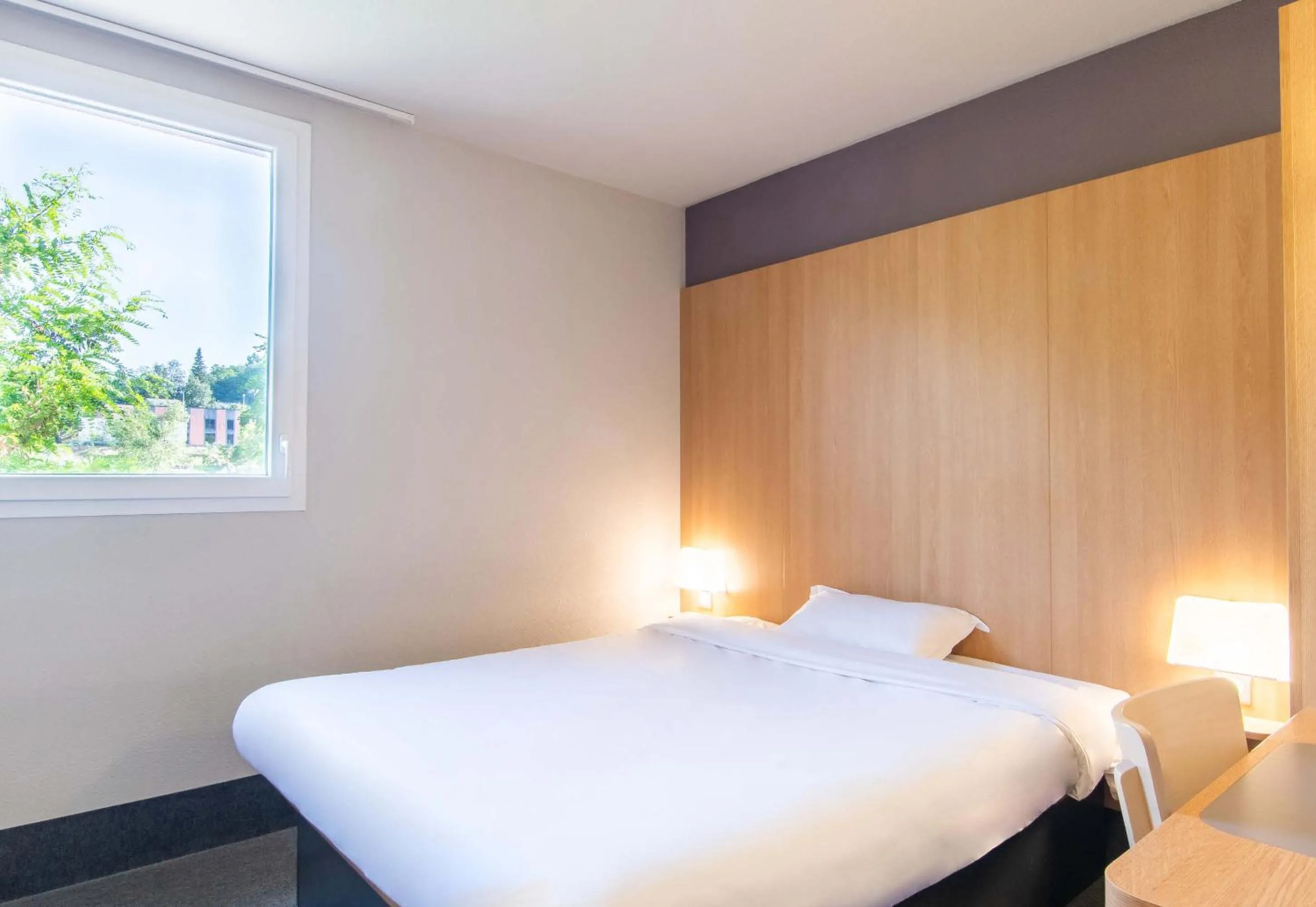 Bedroom, Bed in B&B HOTEL Alès - Pôle Mécanique