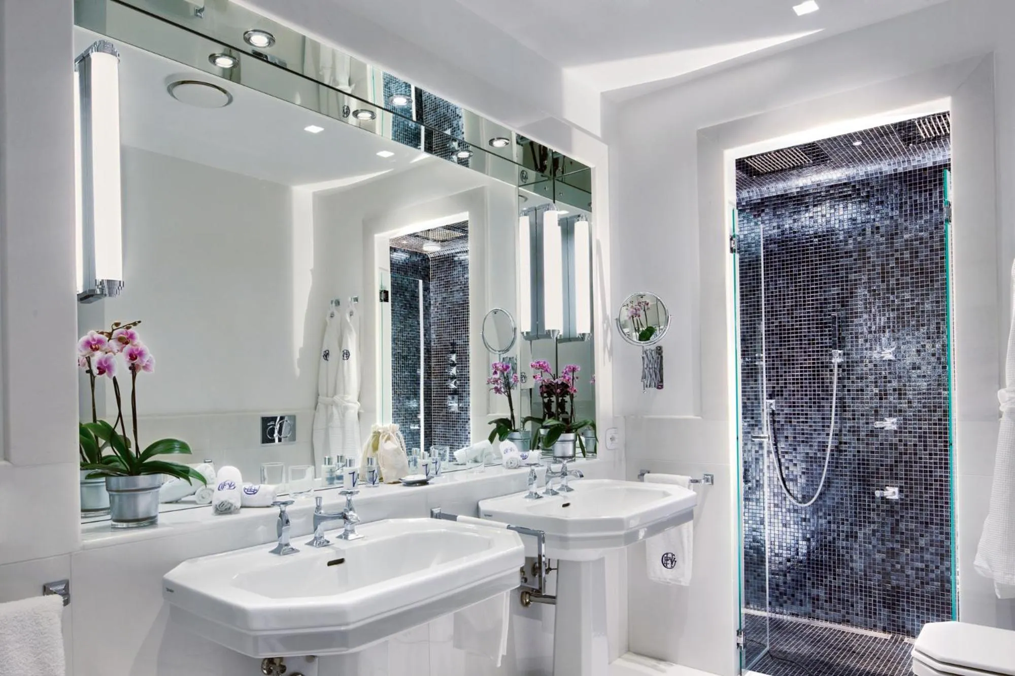 Bathroom in Grand Hotel Excelsior Vittoria