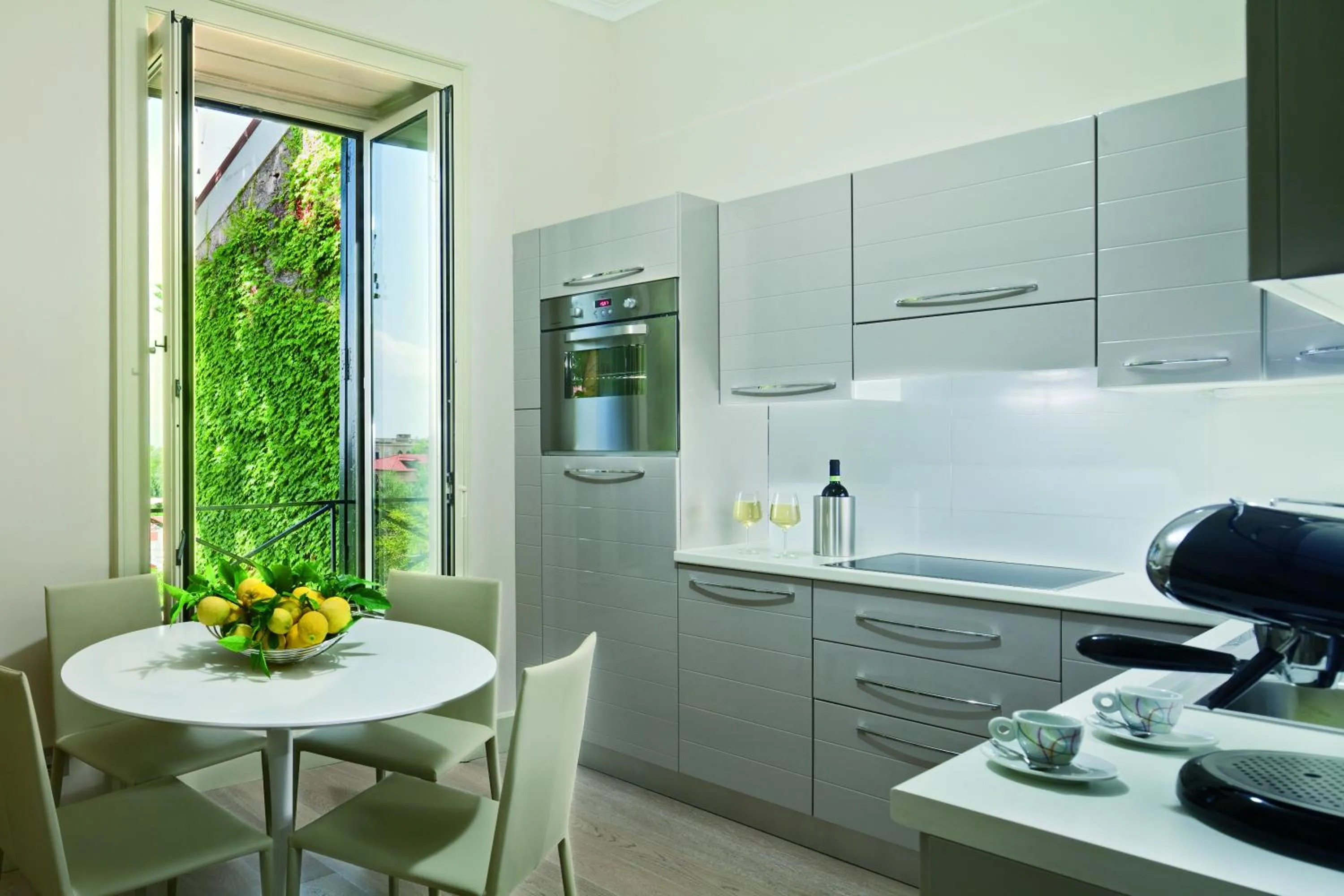 Day in Grand Hotel Excelsior Vittoria