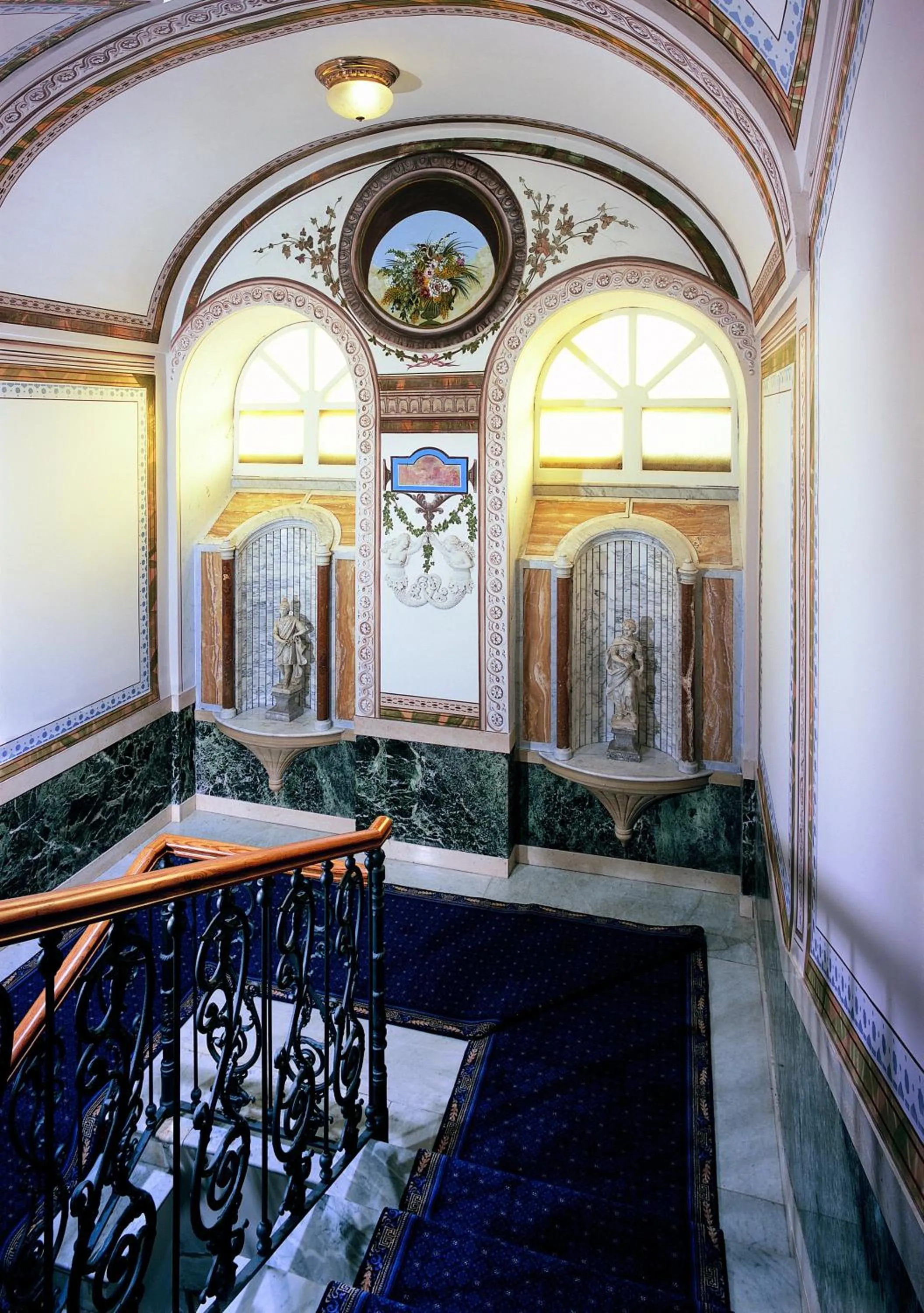 Decorative detail in Grand Hotel Excelsior Vittoria