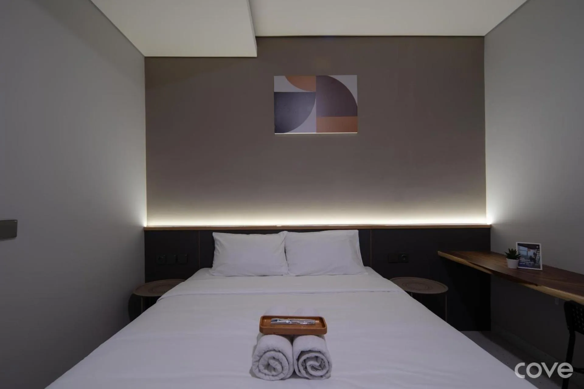 Bedroom, Bed in Cove Vaia