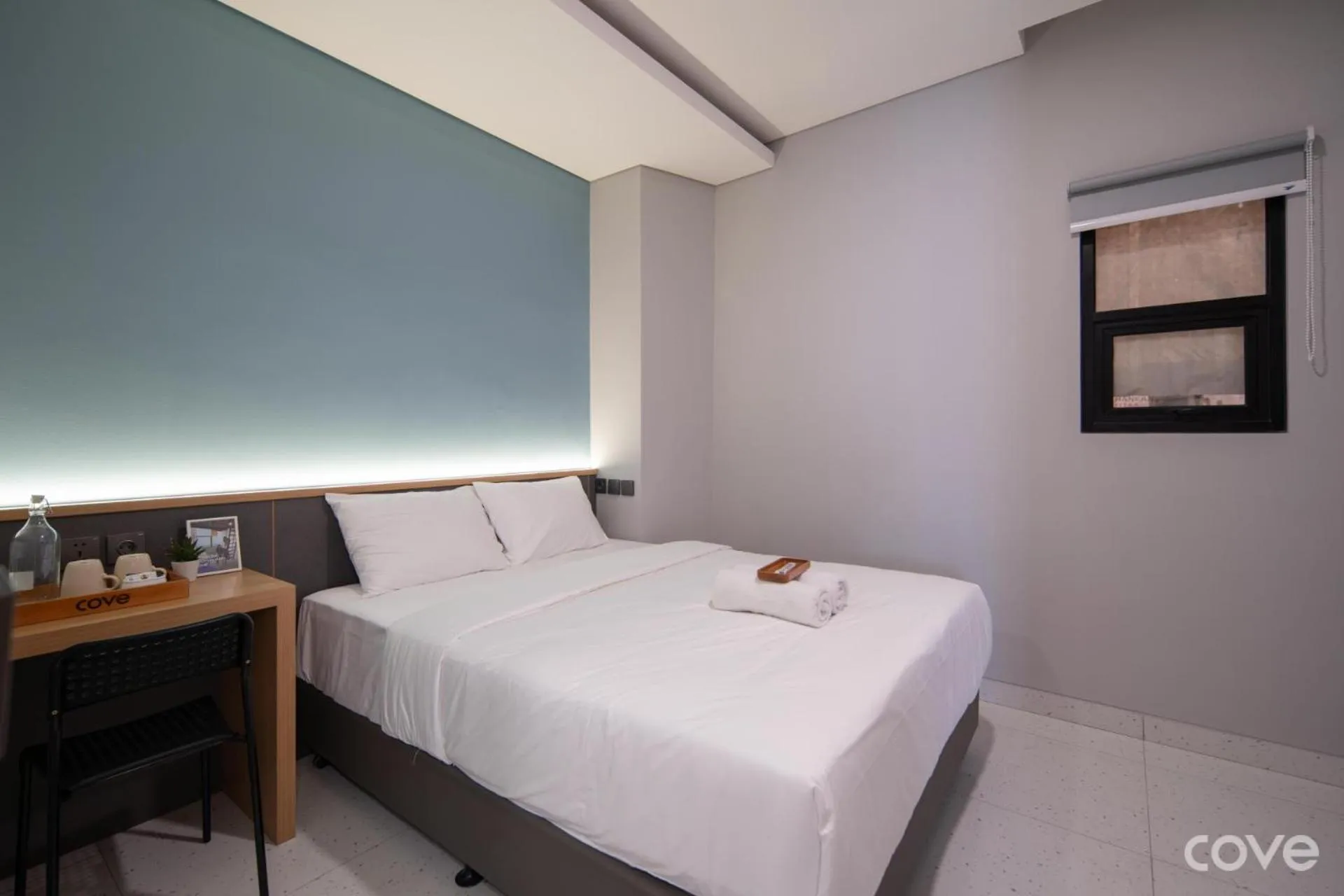 Standard Queen Room in Cove Vaia