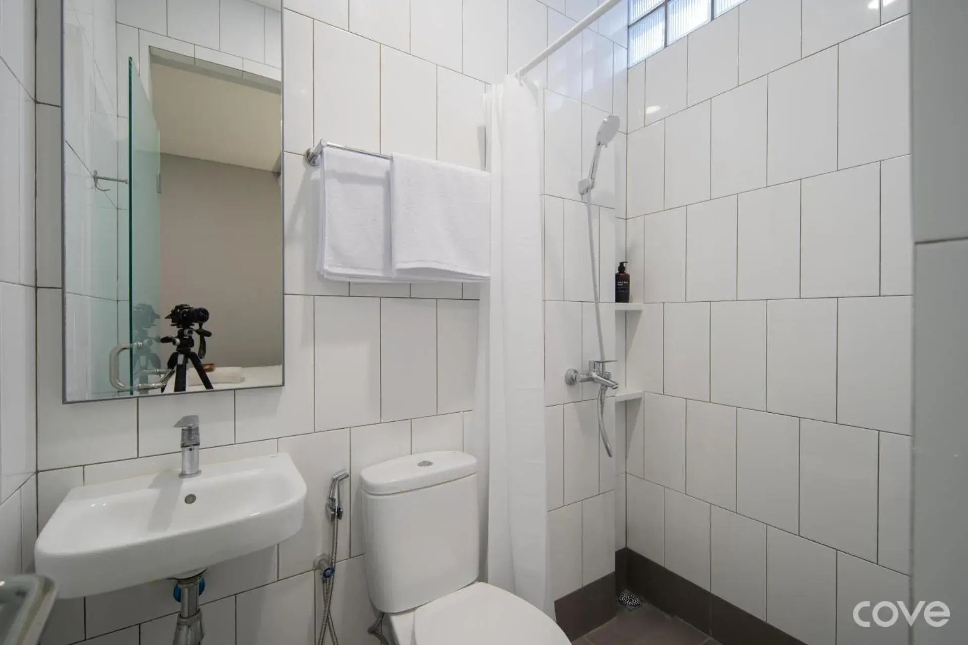 Standard Queen Room in Cove Vaia Standard Queen Room in Cove Vaia