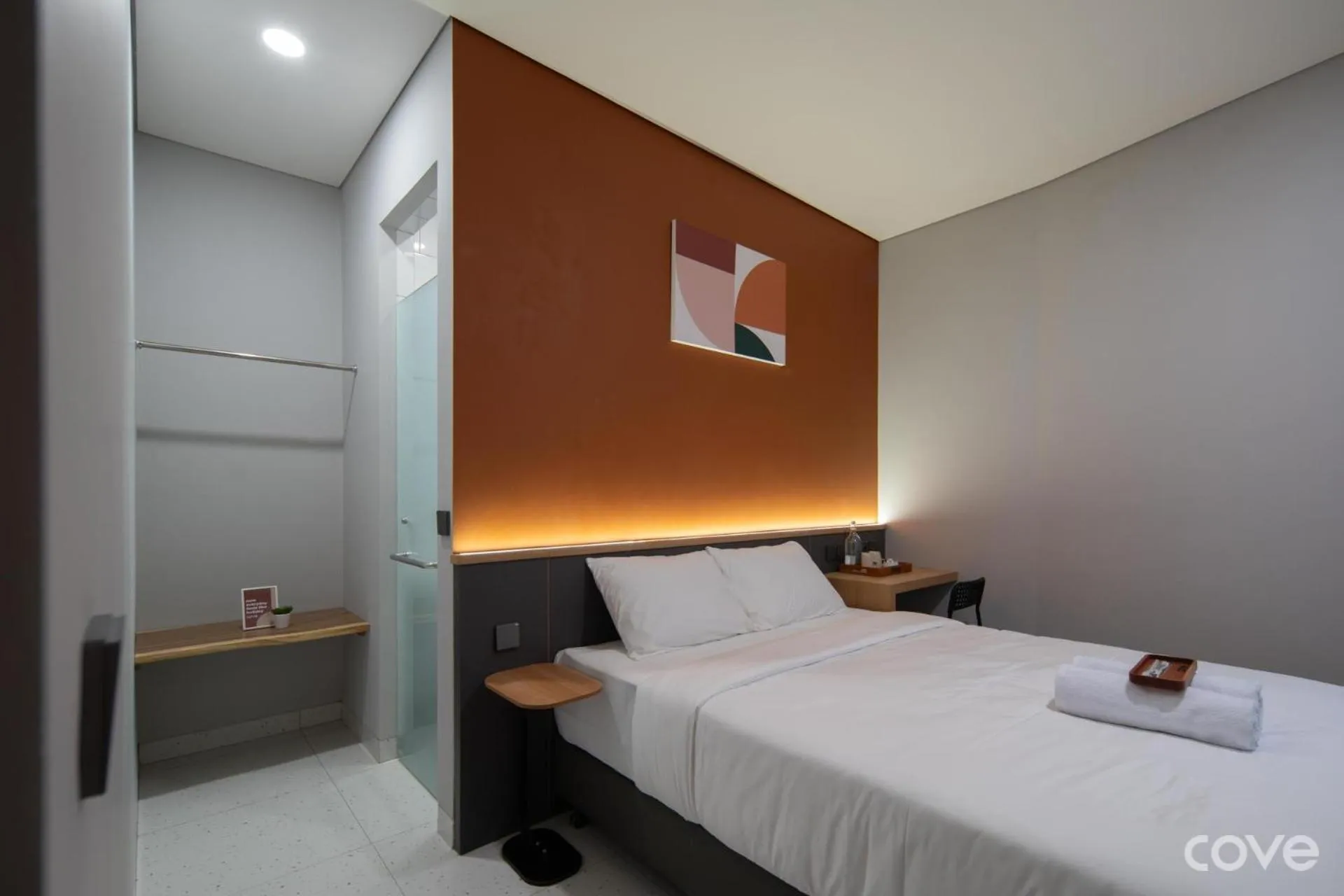 Bedroom, Bed in Cove Vaia