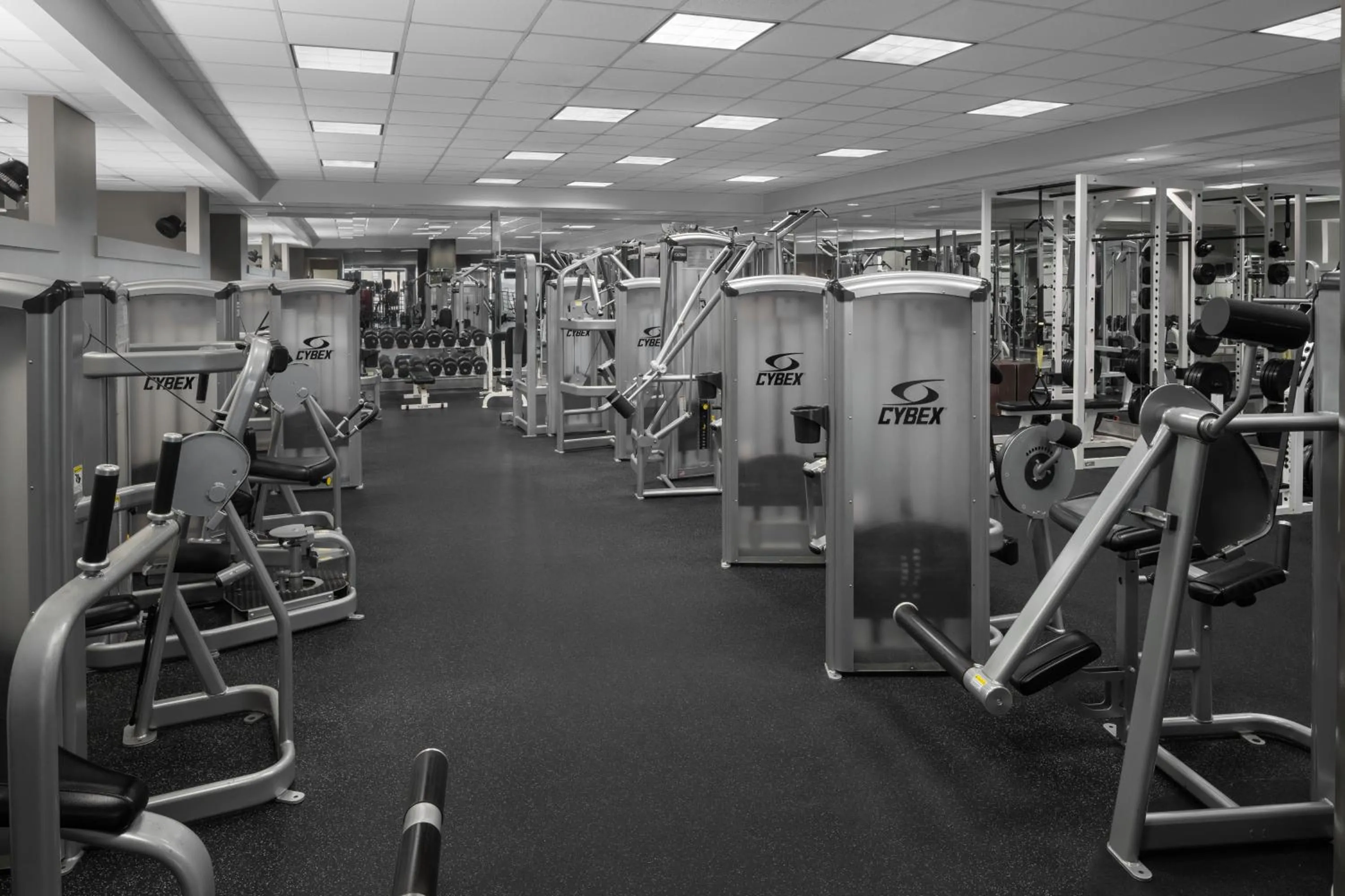 Fitness centre/facilities in Capital Hotel