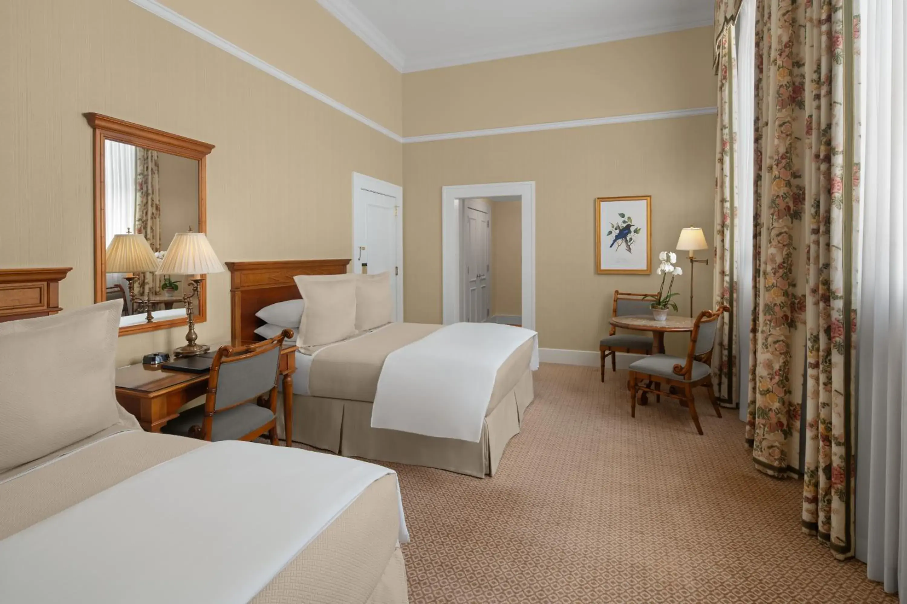 Superior Double Room in Capital Hotel Superior Double Room in Capital Hotel