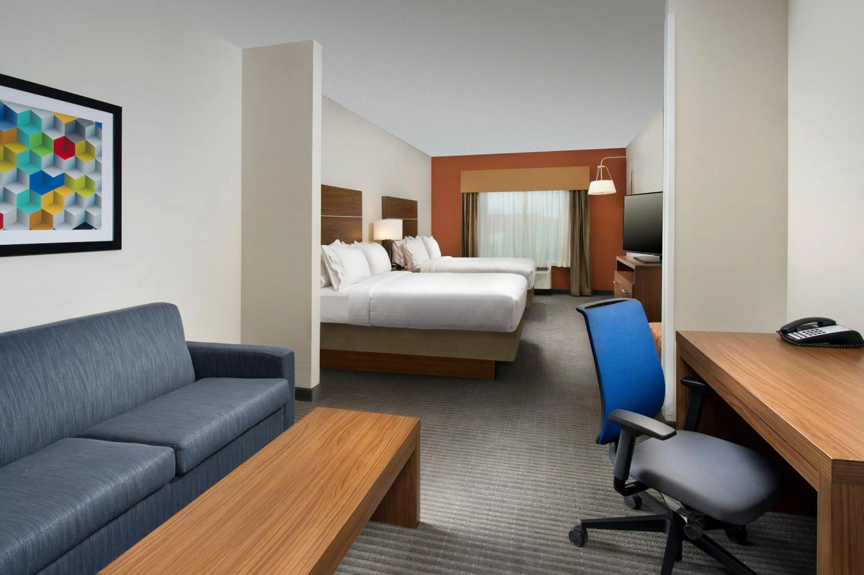 Photo of the whole room, Bed in Holiday Inn Express & Suites Bay City by IHG