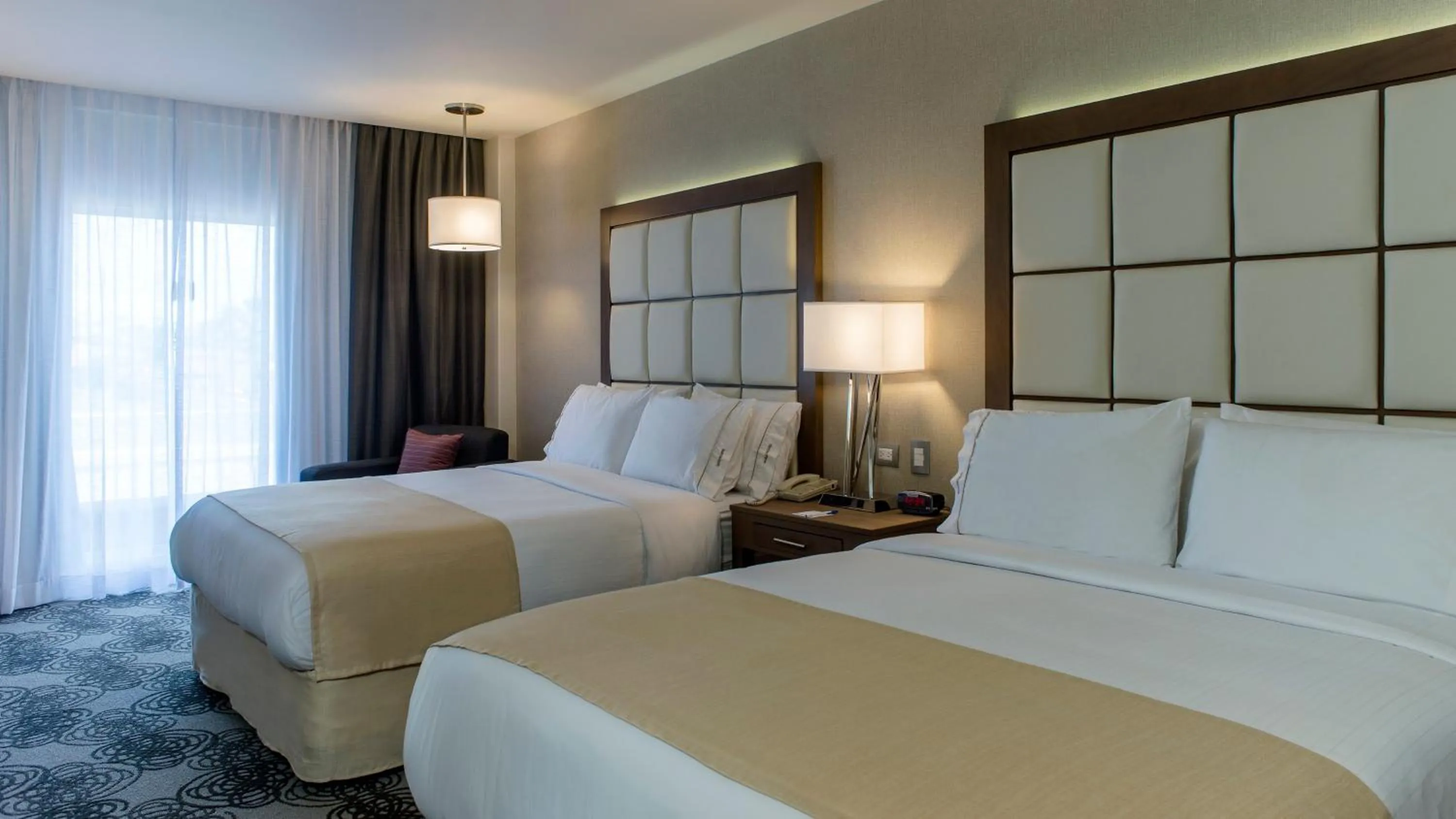 Photo of the whole room, Bed in Holiday Inn Express & Suites Chihuahua Juventud by IHG