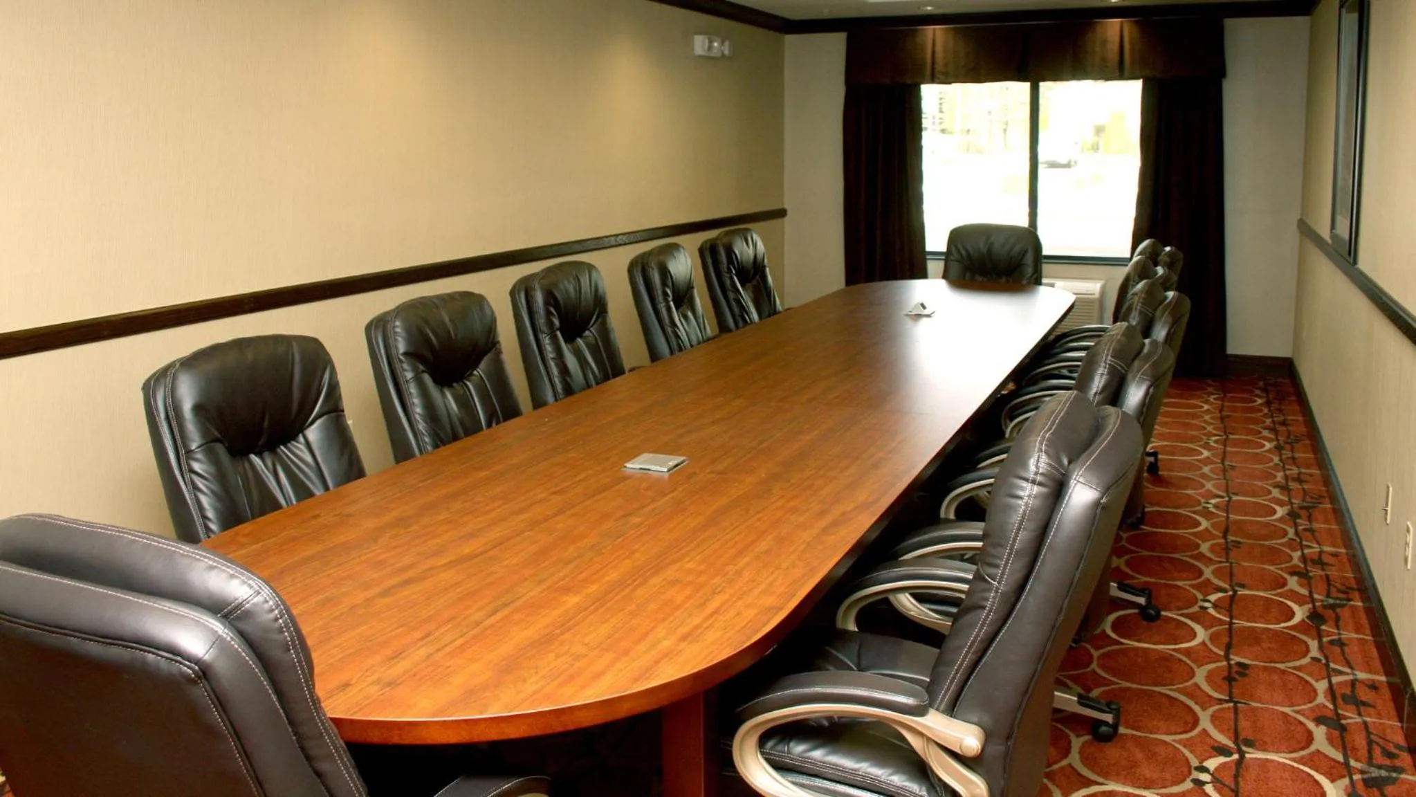 Meeting/conference room in Holiday Inn Express & Suites Cumberland - La Vale by IHG