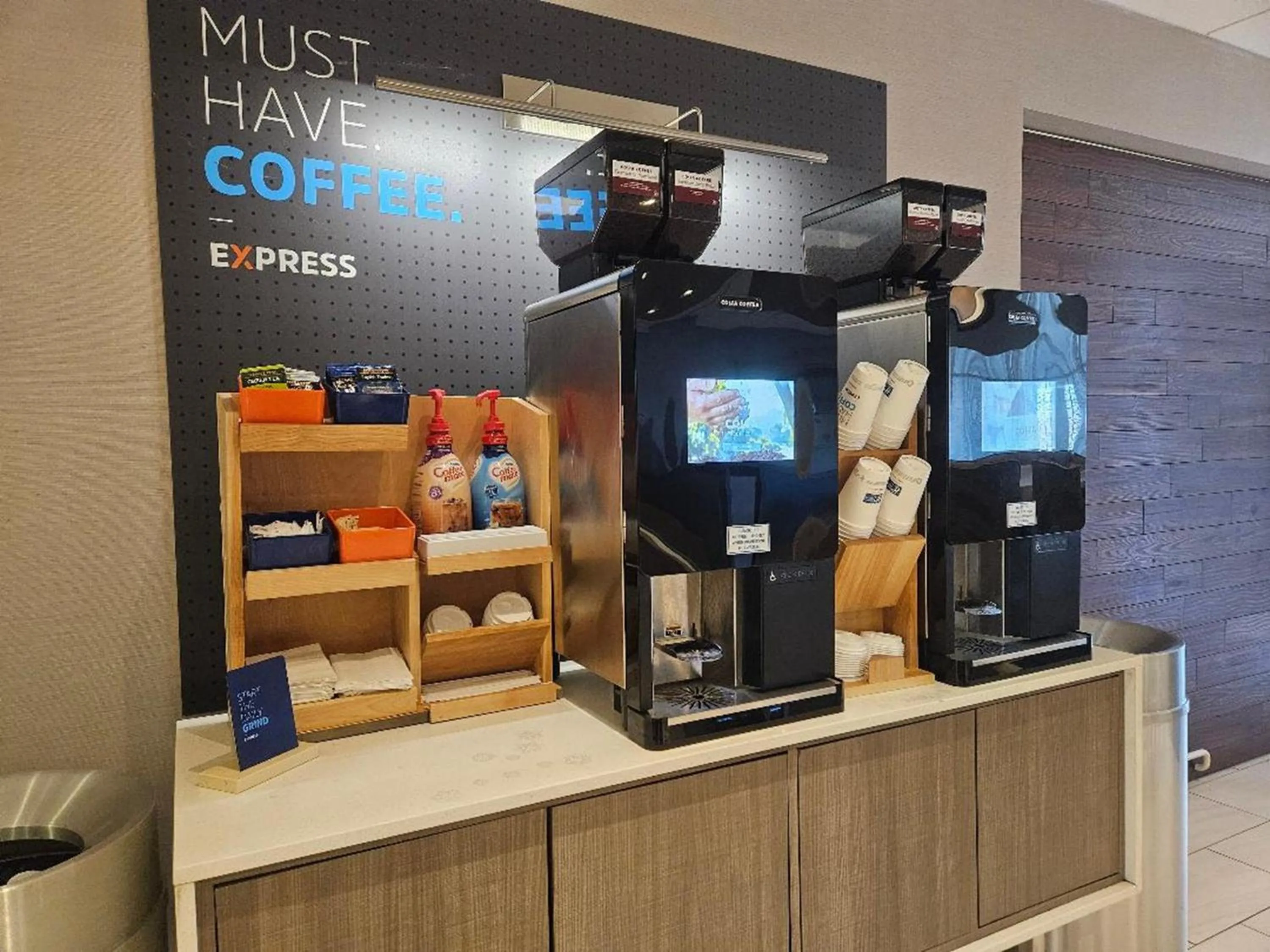 Bedroom in Holiday Inn Express & Suites Litchfield by IHG