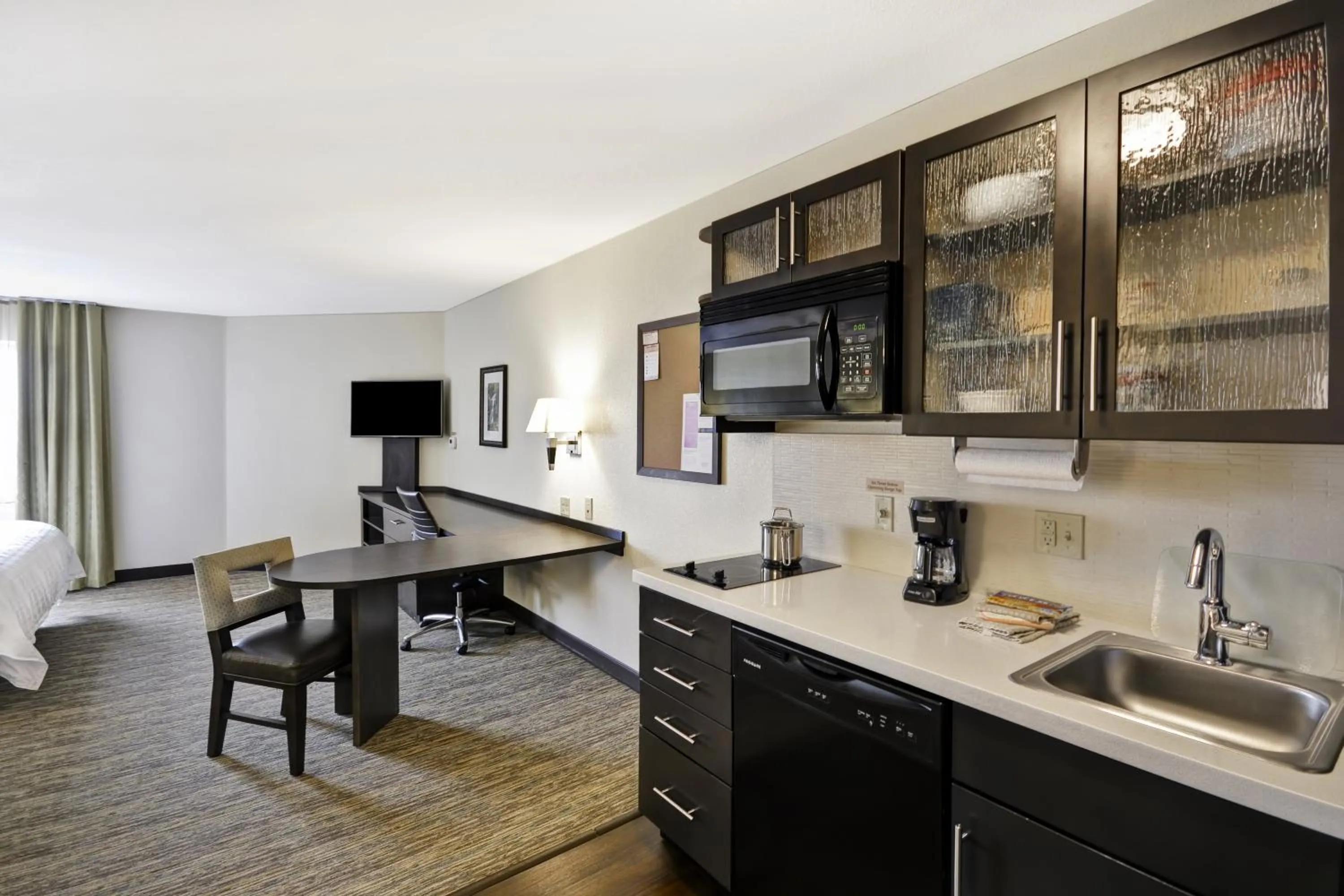 Bedroom in Candlewood Suites Smyrna - Nashville by IHG