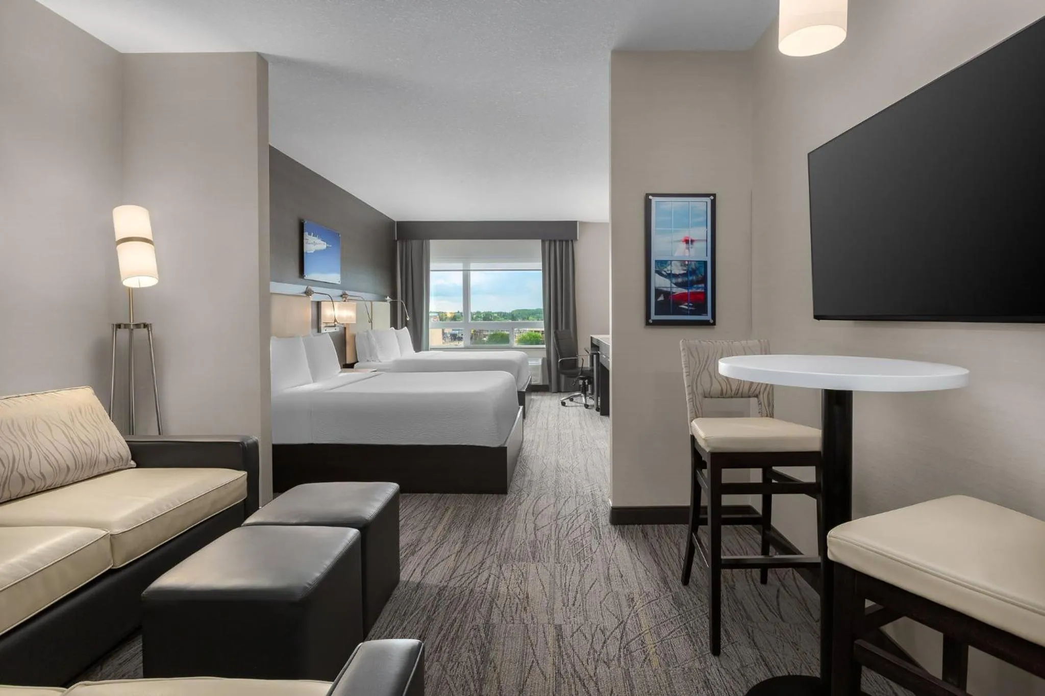 Photo of the whole room, Bed in Holiday Inn Express & Suites Cold Lake by IHG