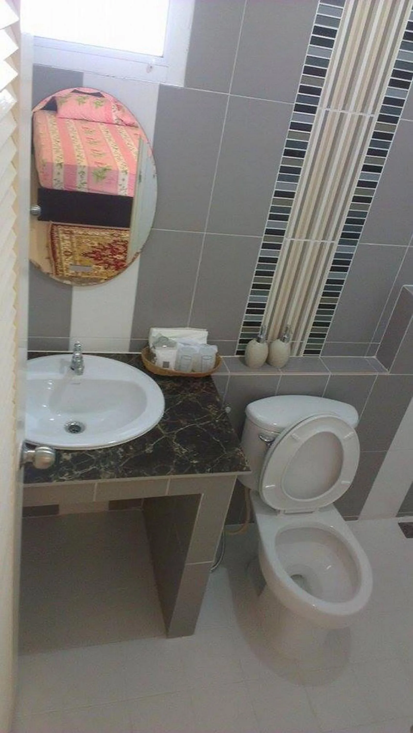 Bathroom in The London Tearoom