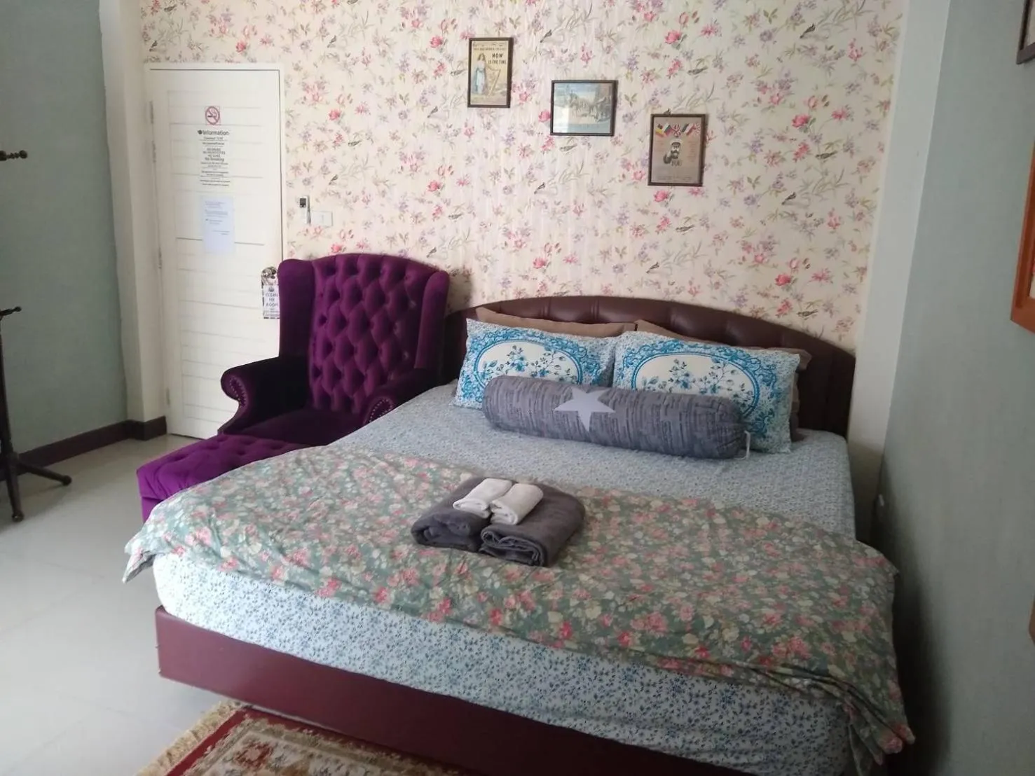 Bed in The London Tearoom