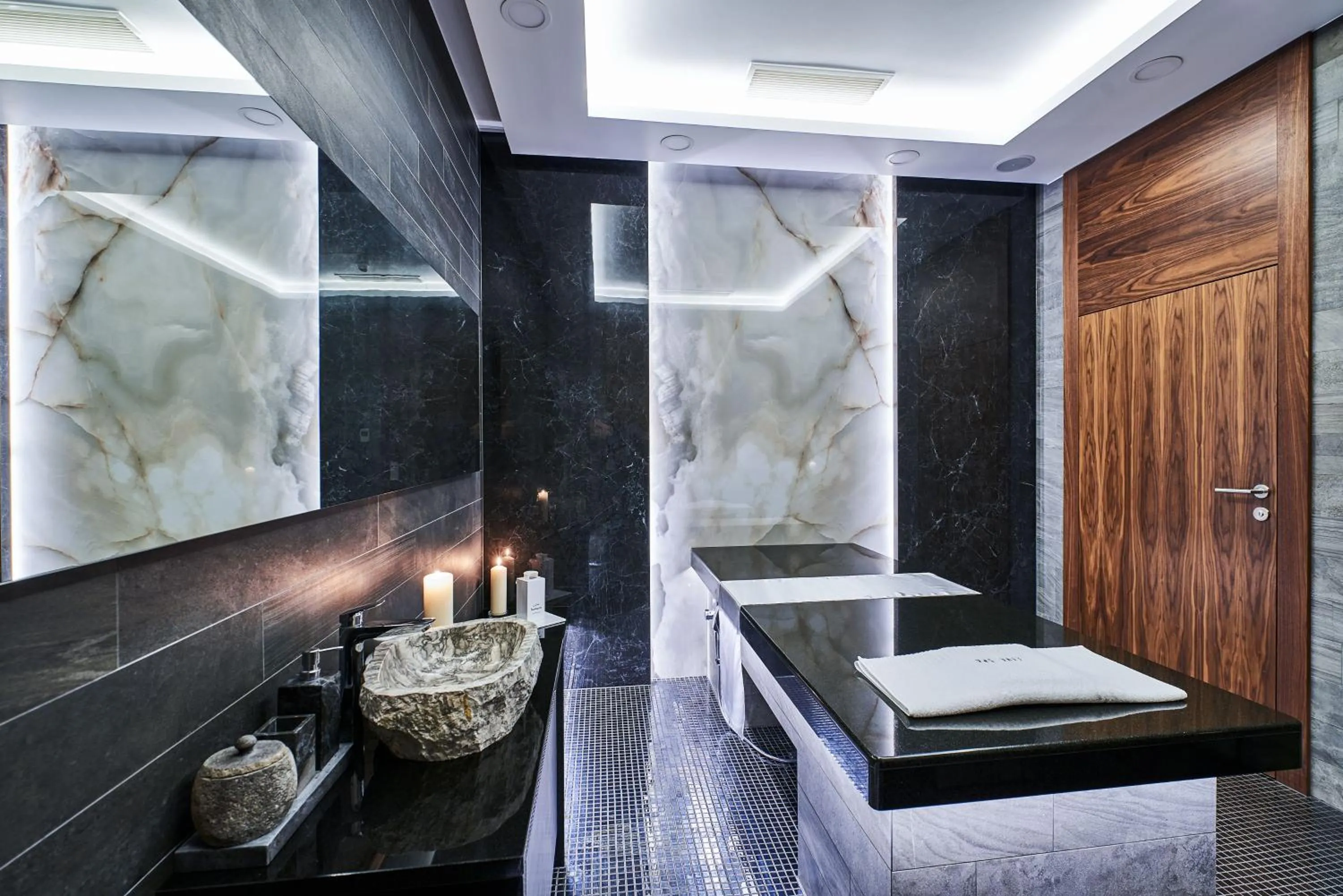 Spa and wellness centre/facilities in Heron Live Hotel Marina & SPA