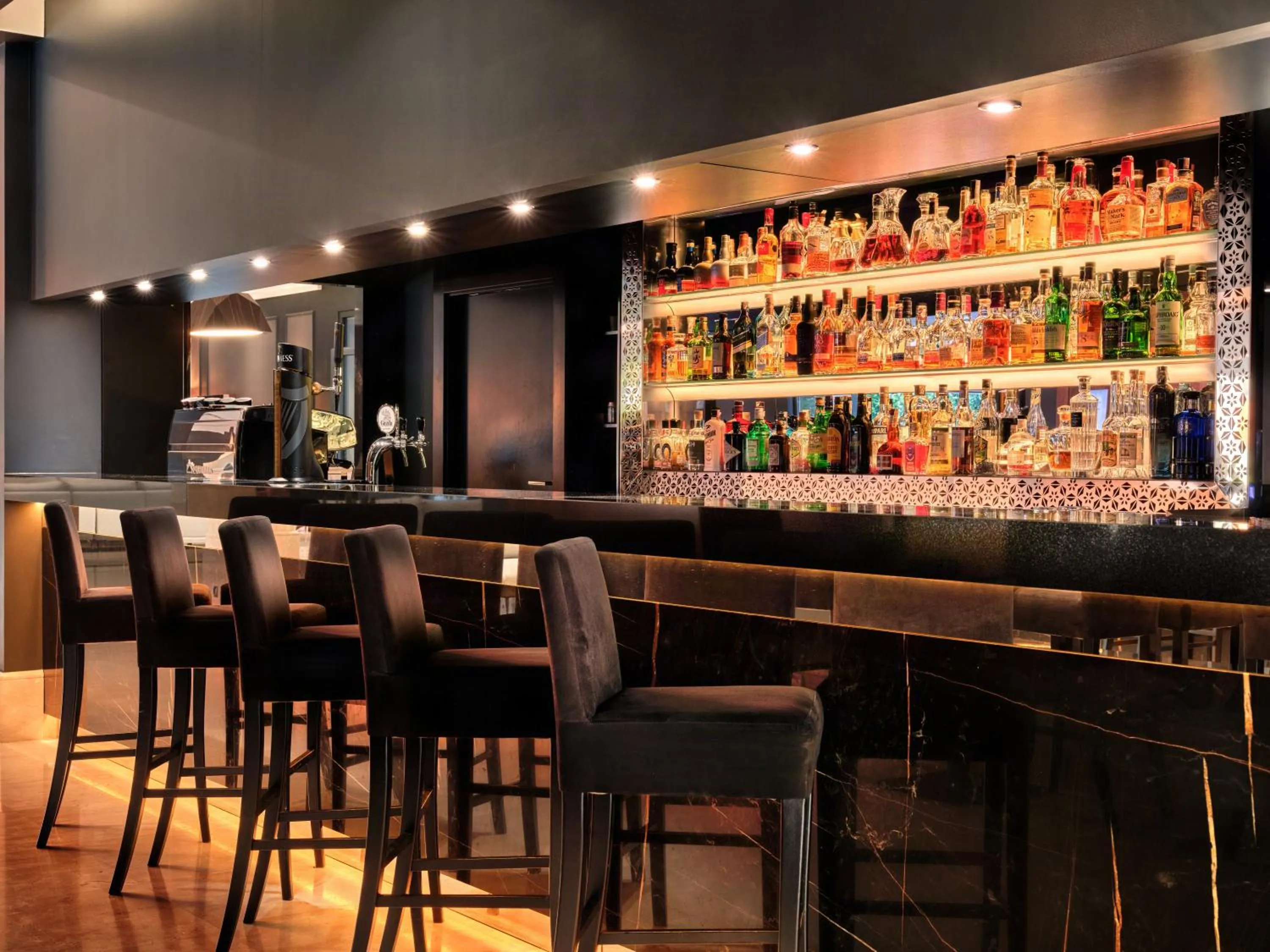 Heron Live Hotel Marina & SPA