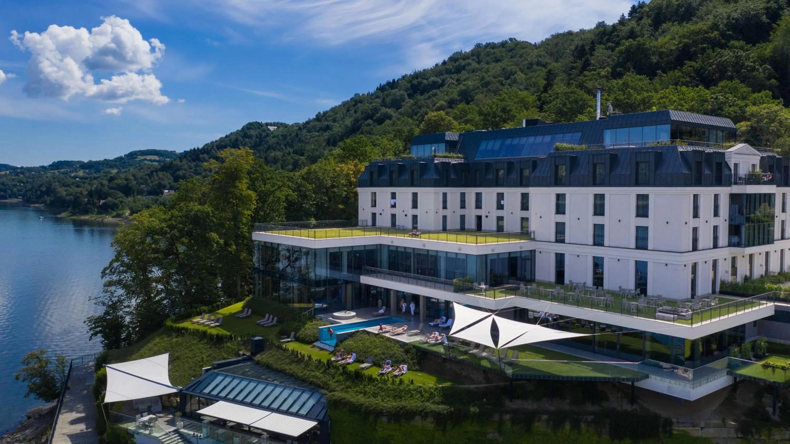 Property building in Heron Live Hotel Marina & SPA