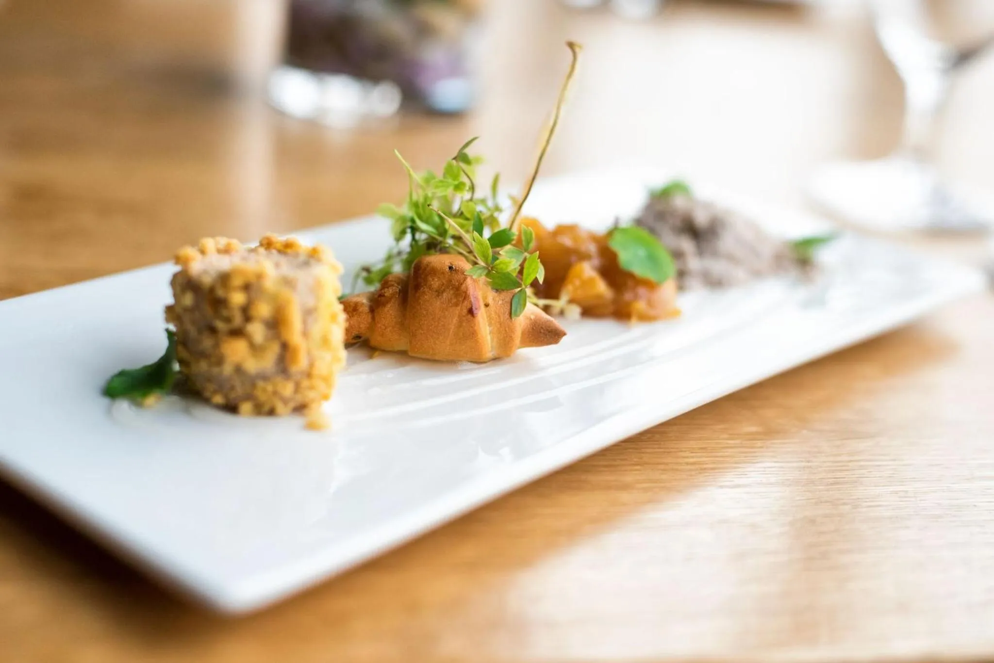 Restaurant/places to eat in Heron Live Hotel Marina & SPA