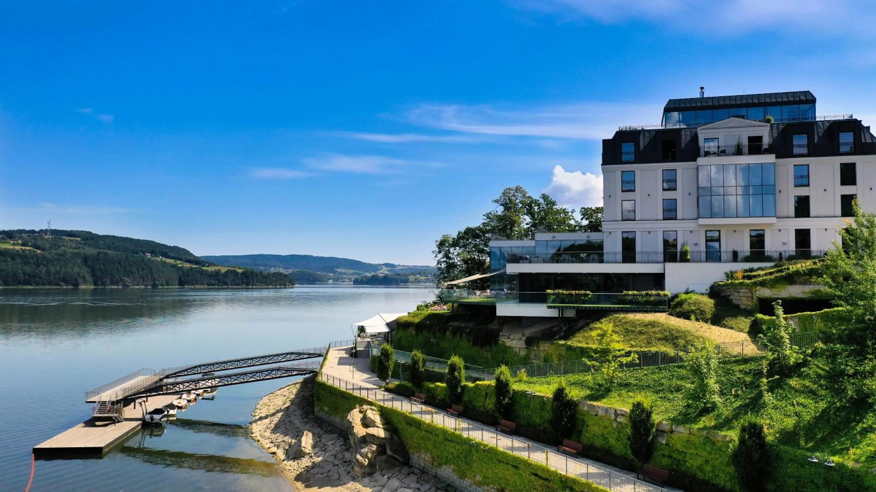 Property building in Heron Live Hotel Marina & SPA