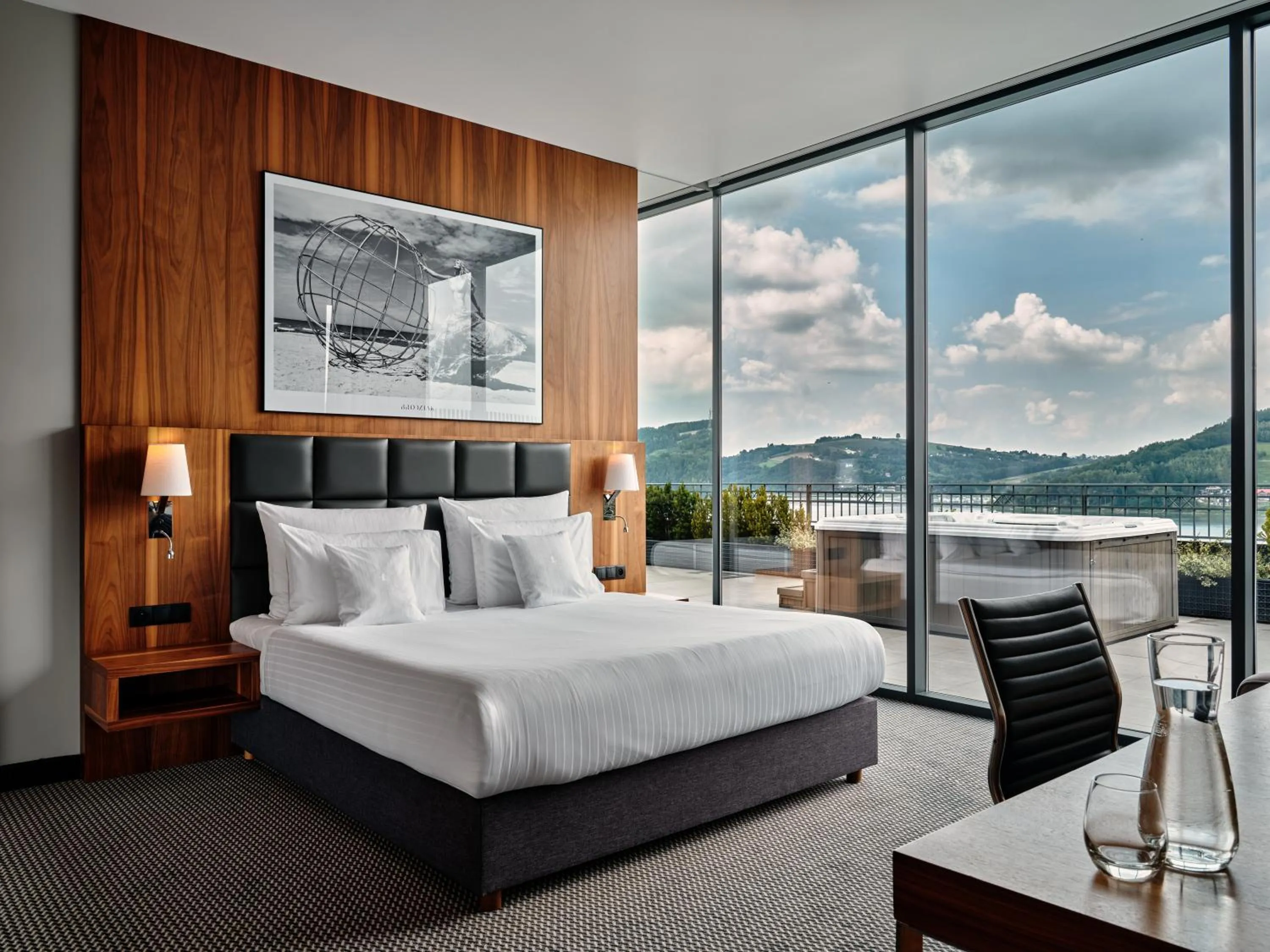 Bed in Heron Live Hotel Marina & SPA