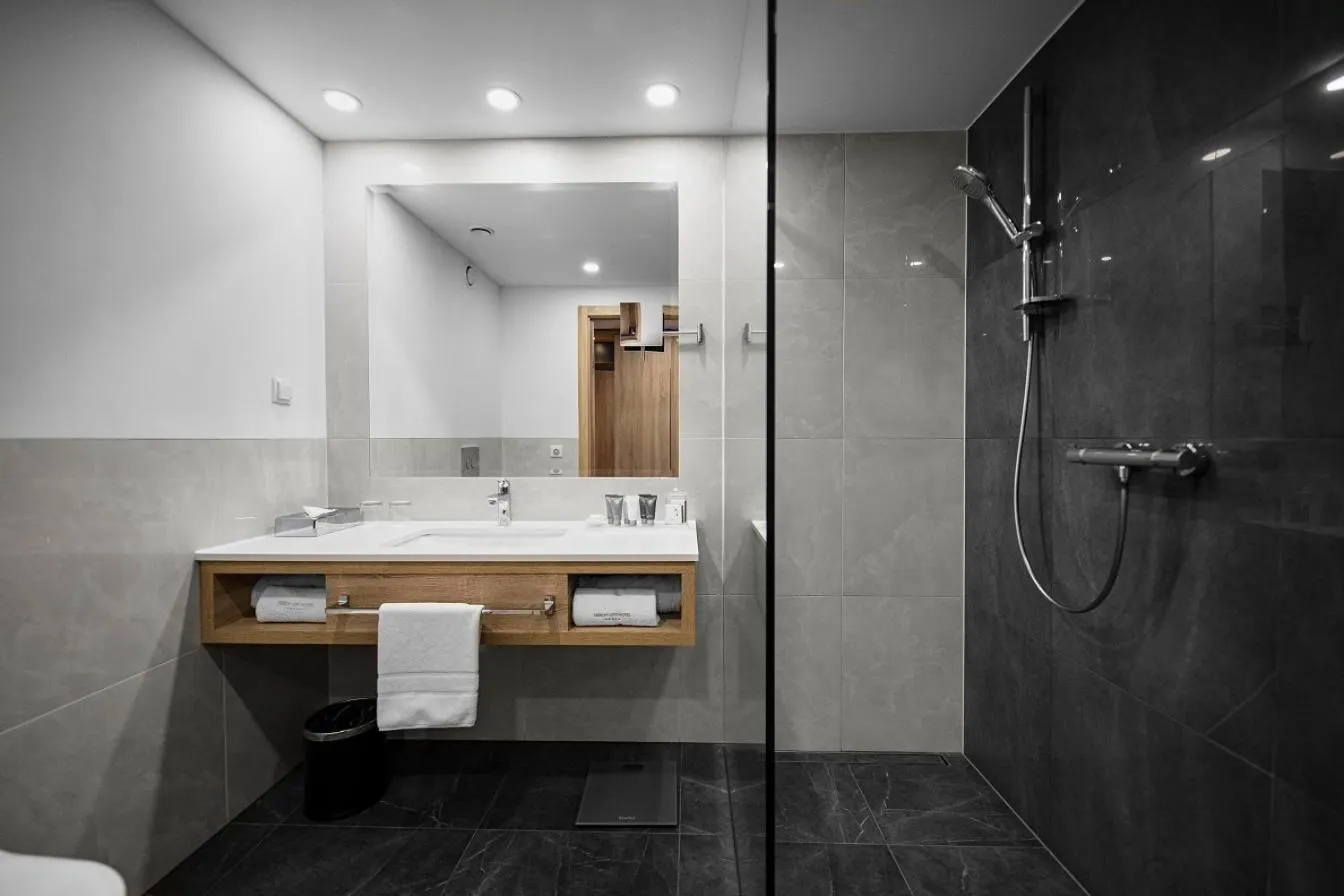 Heron Live Hotel Marina & SPA