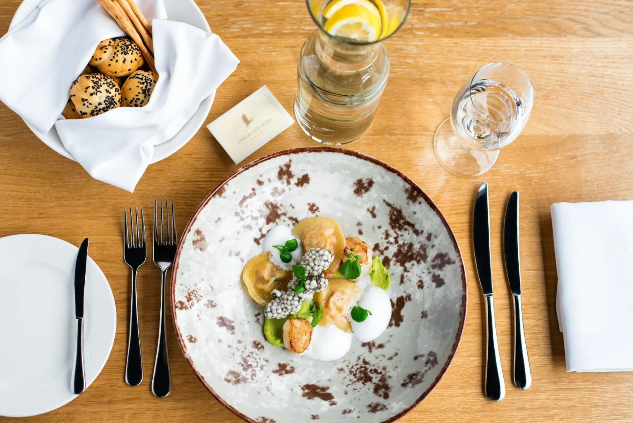 Restaurant/places to eat in Heron Live Hotel Marina & SPA