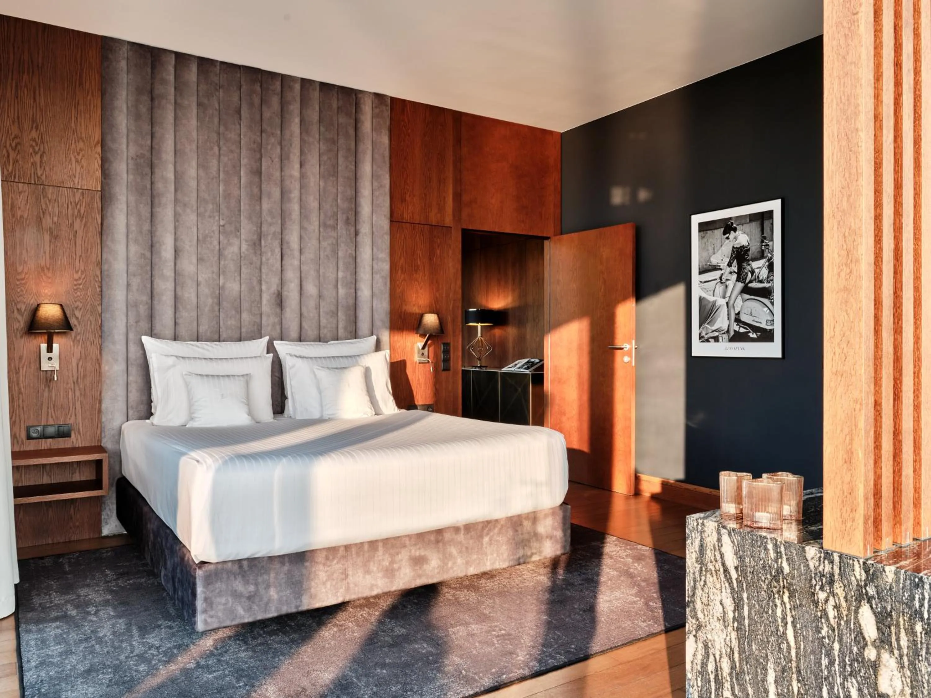 Bed in Heron Live Hotel Marina & SPA