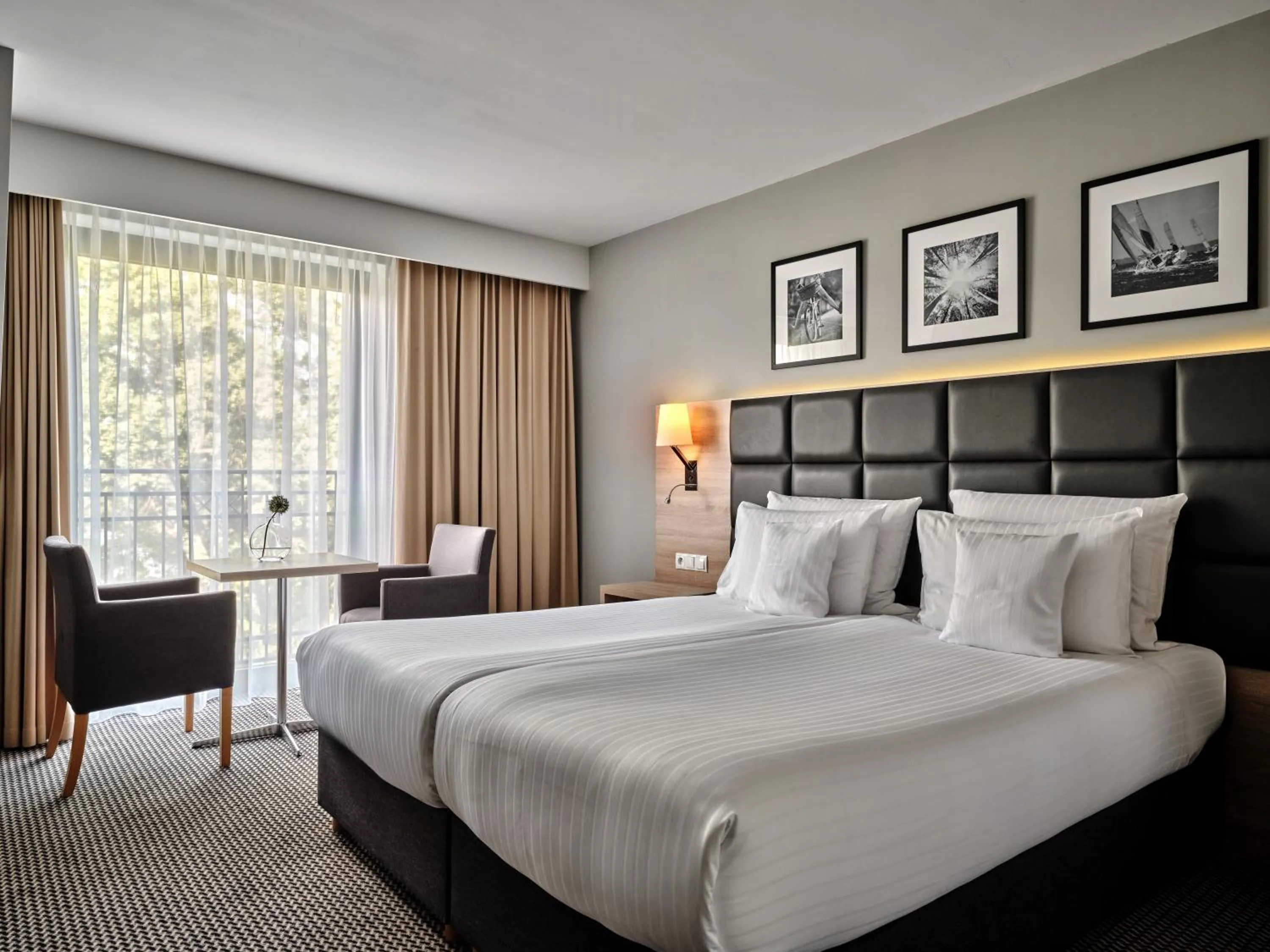 Bed in Heron Live Hotel Marina & SPA