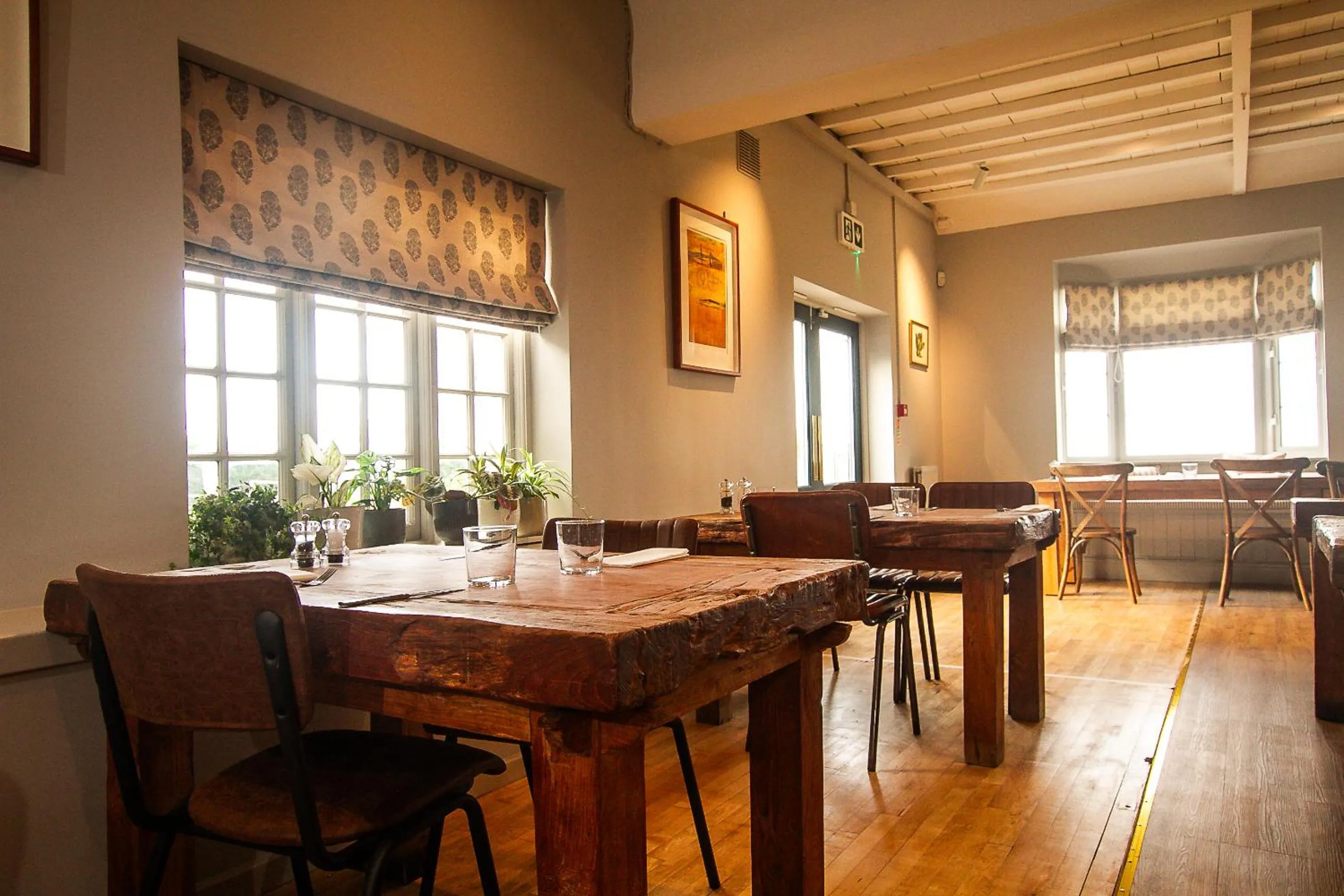Dining area in Winyard's Gap Inn