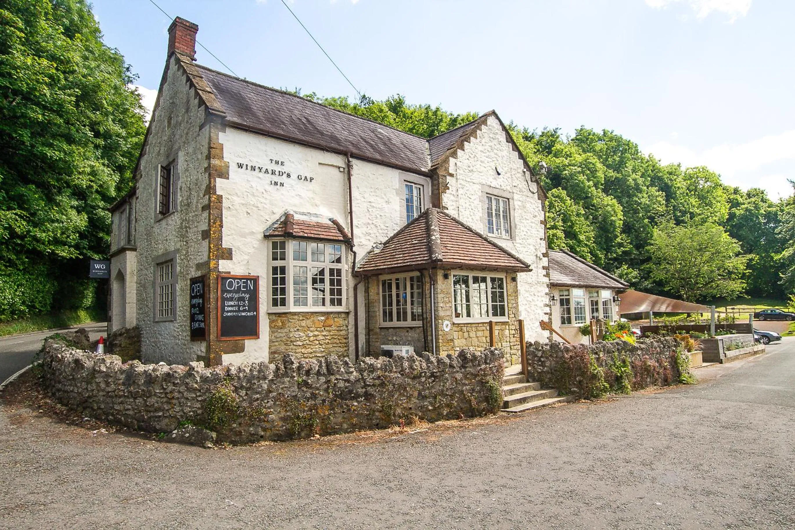 Property building in Winyard's Gap Inn